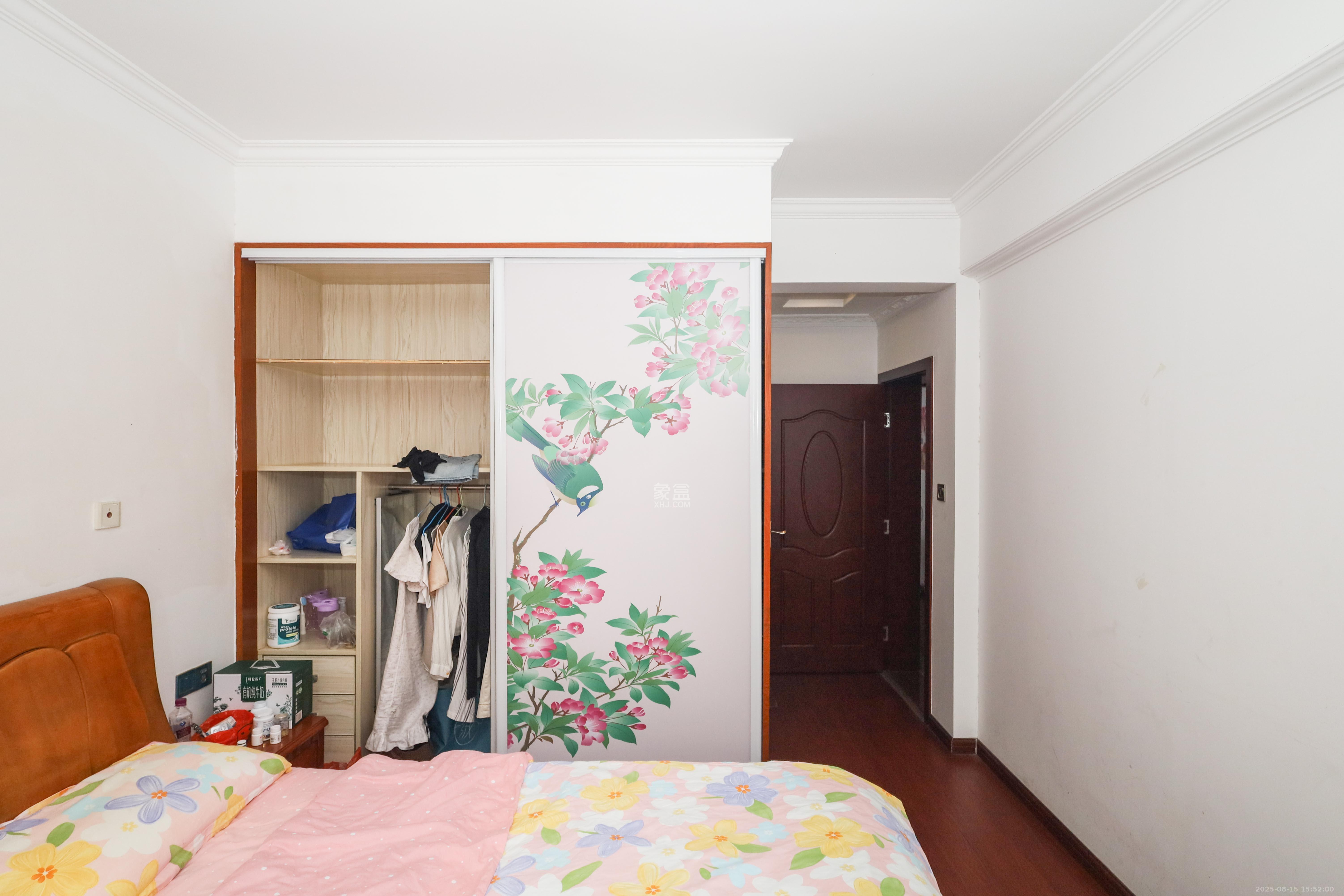 麓谷星辰  4室2厅2卫    120.0万 麓谷星辰  4室2厅2卫    120.0万卧室