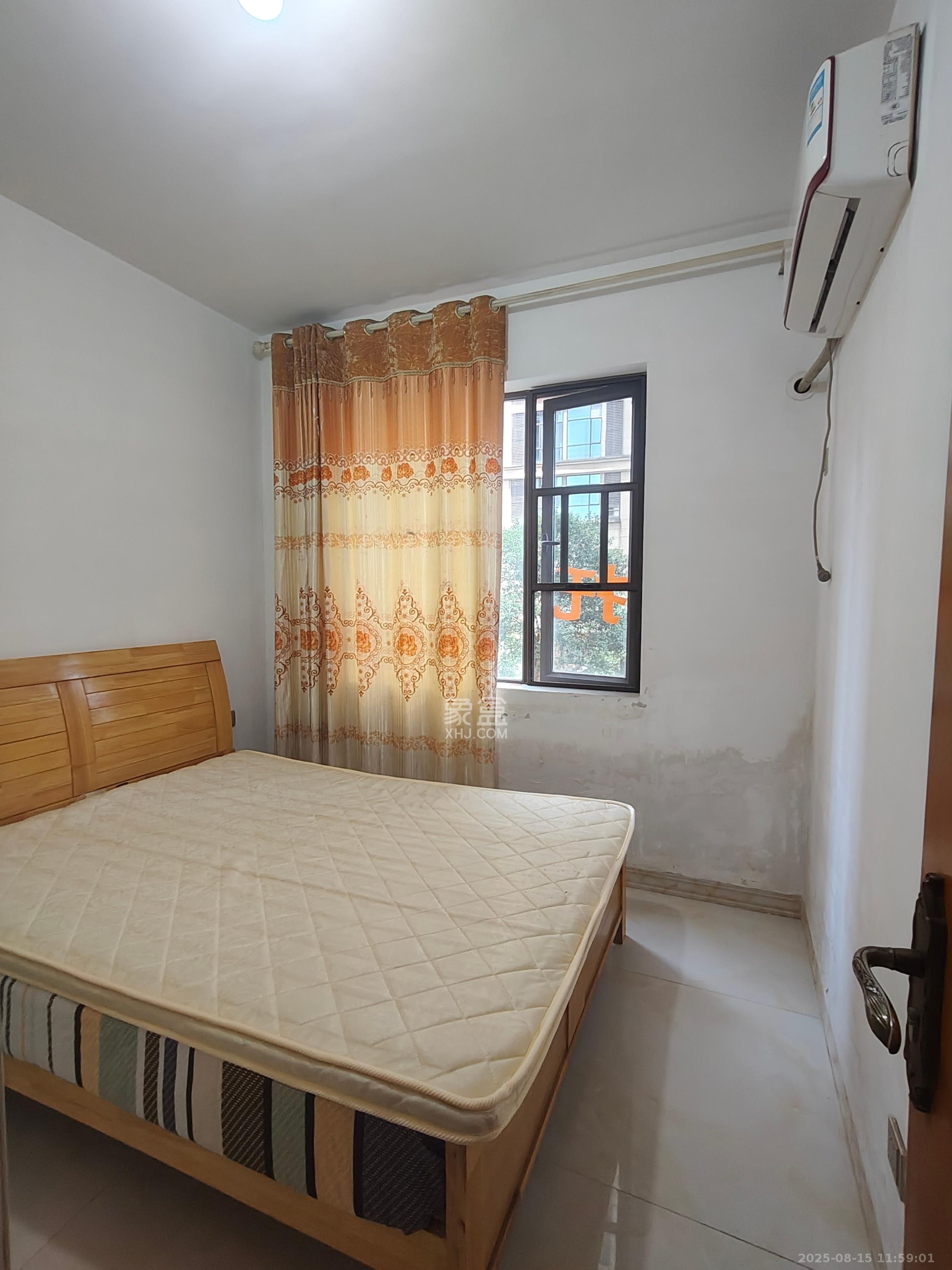 万象美域  4室2厅1卫    2500.0元/月室内图