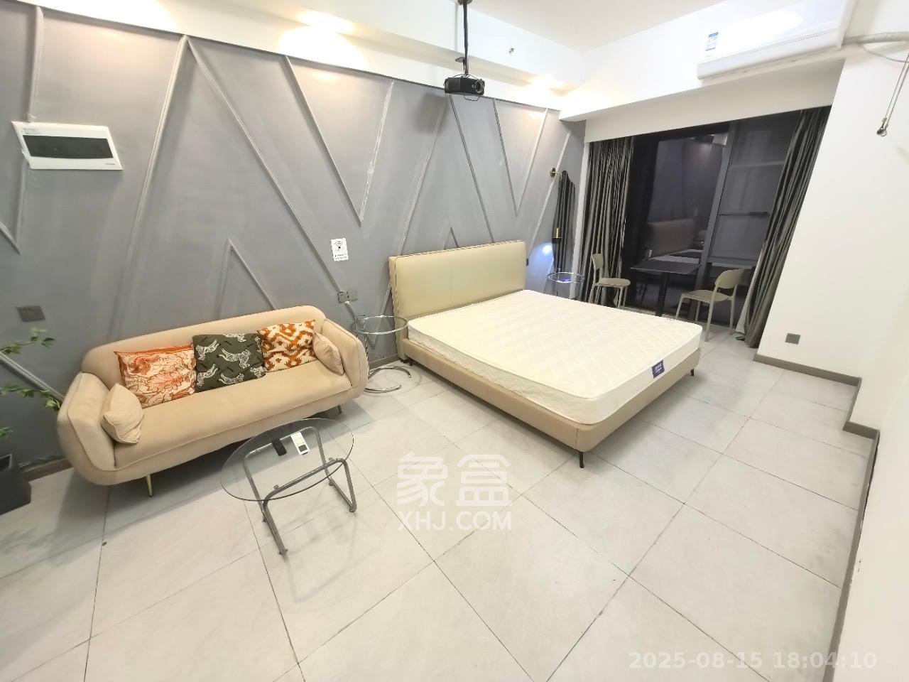 万润时光里  1室1厅1卫    1880.0元/月 万润时光里  1室1厅1卫    1880.0元/月室内图