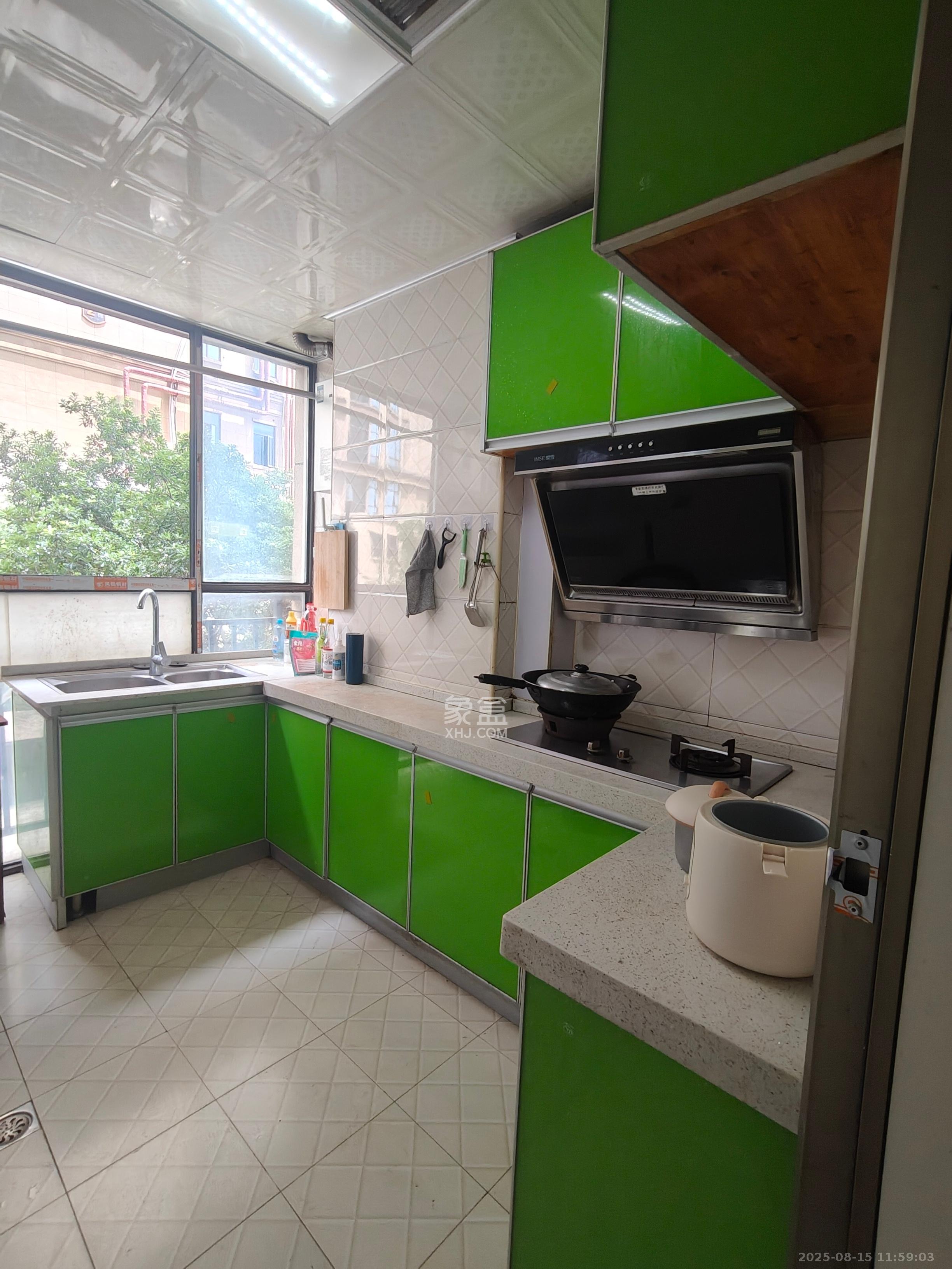 万象美域  4室2厅1卫    2500.0元/月室内图