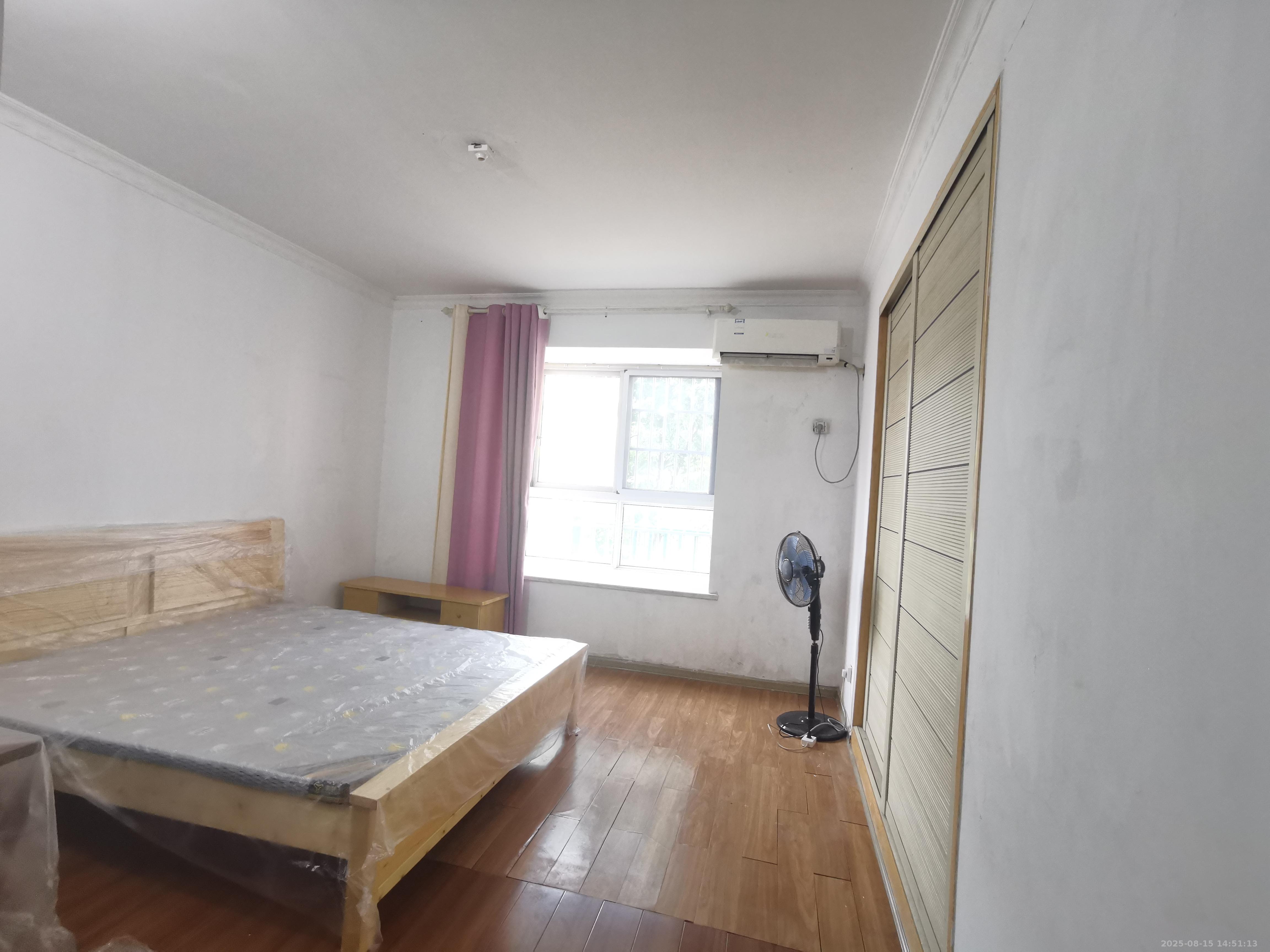 博雅湘水湾  3室2厅2卫    1800.0元/月室内图