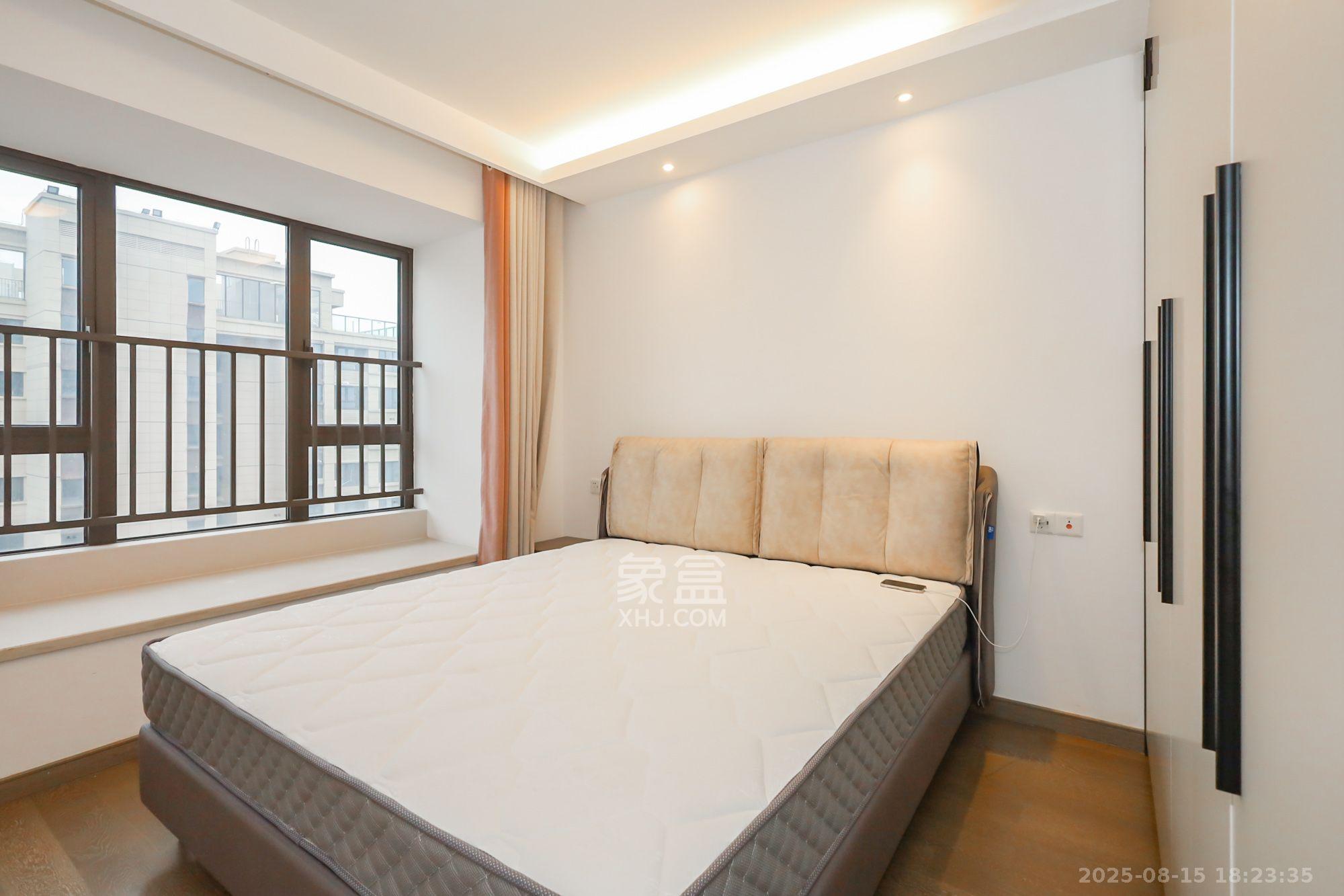 龙湖铂金中心(龙湖春江郦城) 3室2厅1卫 4800.0元/月 龙湖铂金中心(龙湖春江郦城) 3室2厅1卫 4800.0元/月室内图