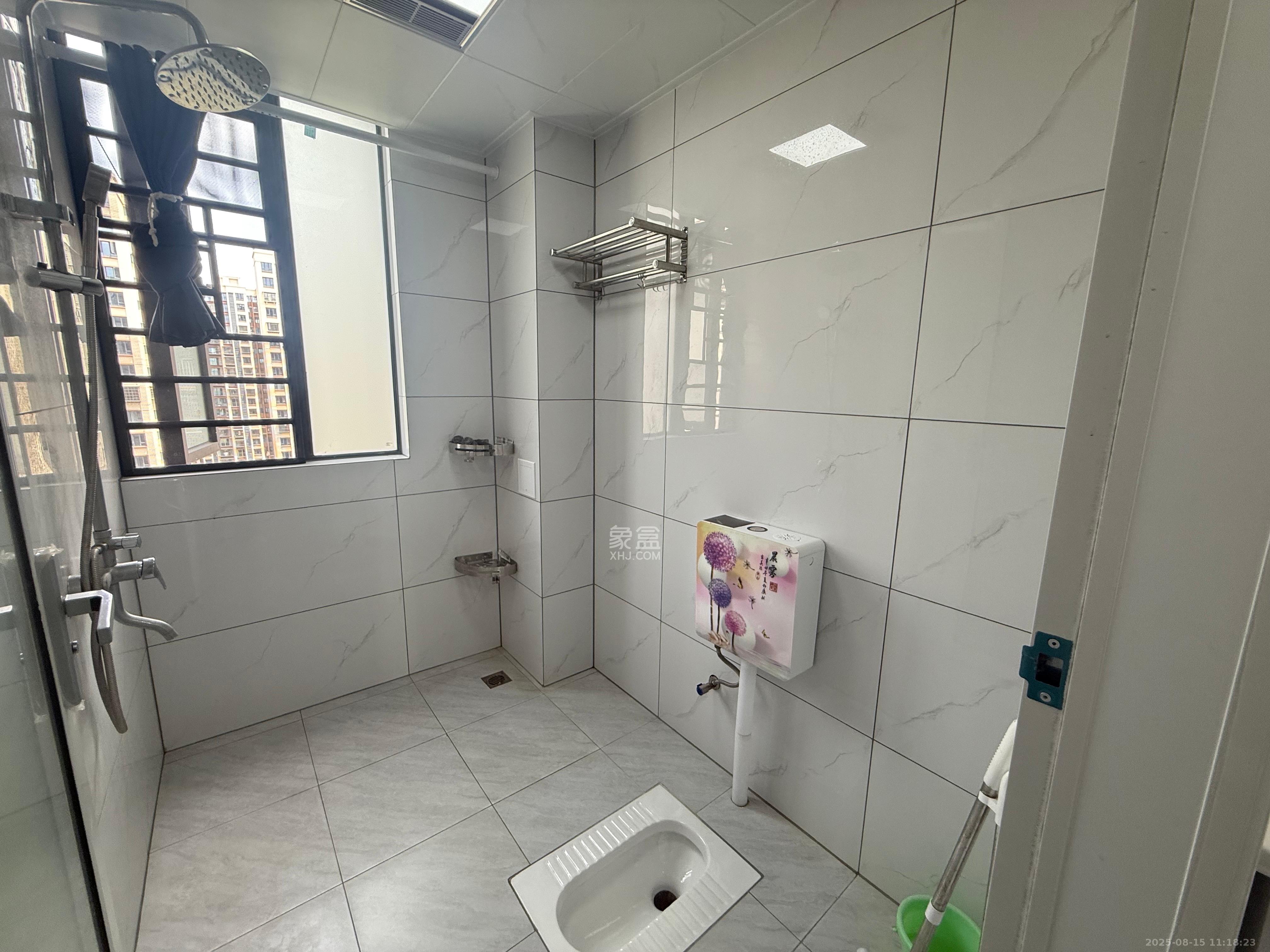 真人桥家园二期 3室2厅2卫 2200.0元/月 真人桥家园二期 3室2厅2卫 2200.0元/月室内图