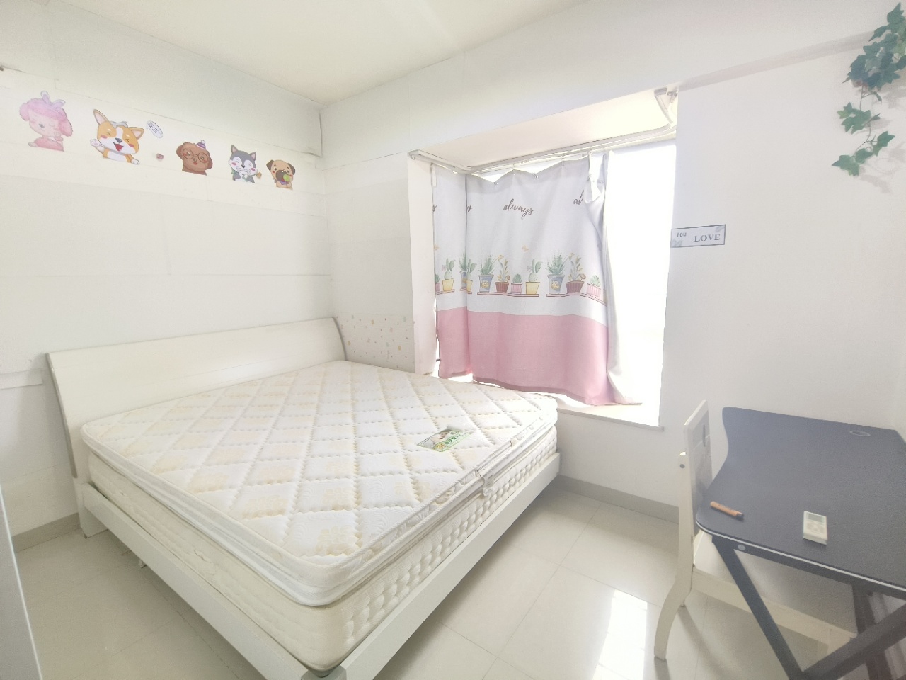 宝源花园 3室2厅1卫 2600.0元/月 宝源花园 3室2厅1卫 2600.0元/月室内图