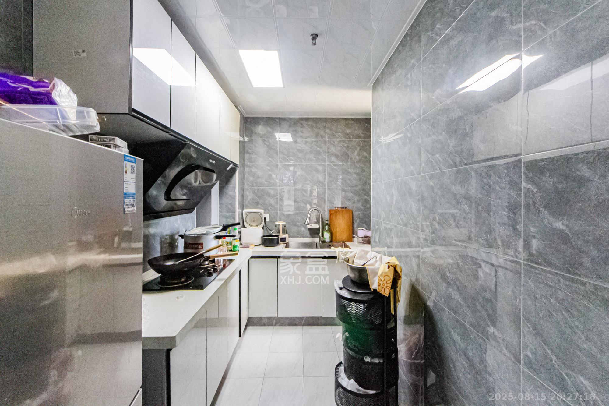 北辰三角洲E7区  3室2厅2卫    165.0万 北辰三角洲E7区  3室2厅2卫    165.0万厨房