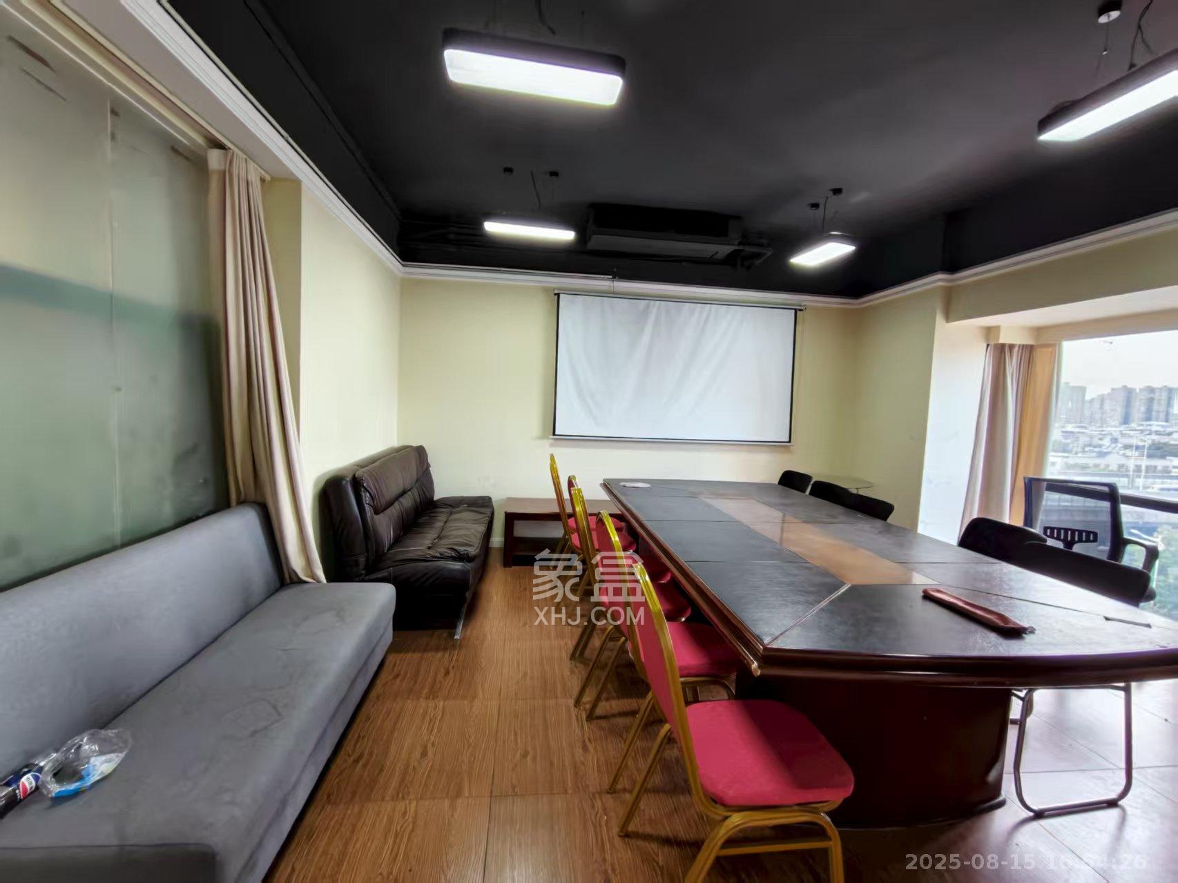 建安新商汇 4室2厅2卫 10800.0元/月 建安新商汇 4室2厅2卫 10800.0元/月室内图