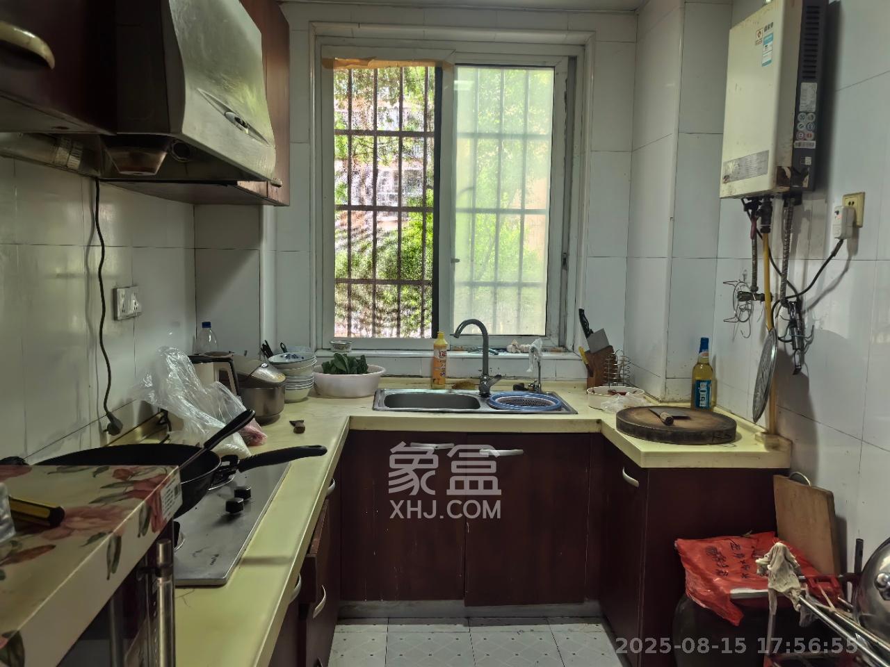 南湖雅苑 3室2厅2卫 1600.0元/月 南湖雅苑 3室2厅2卫 1600.0元/月室内图