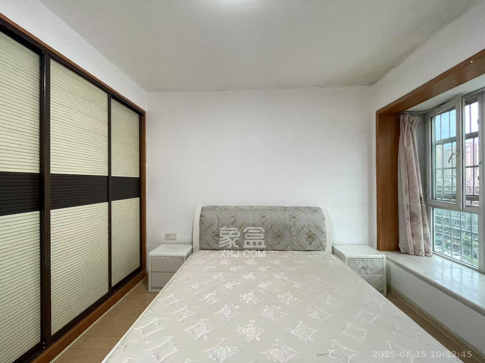 嘉逸名庭  2室2厅1卫    2300.0元/月 嘉逸名庭  2室2厅1卫    2300.0元/月室内图