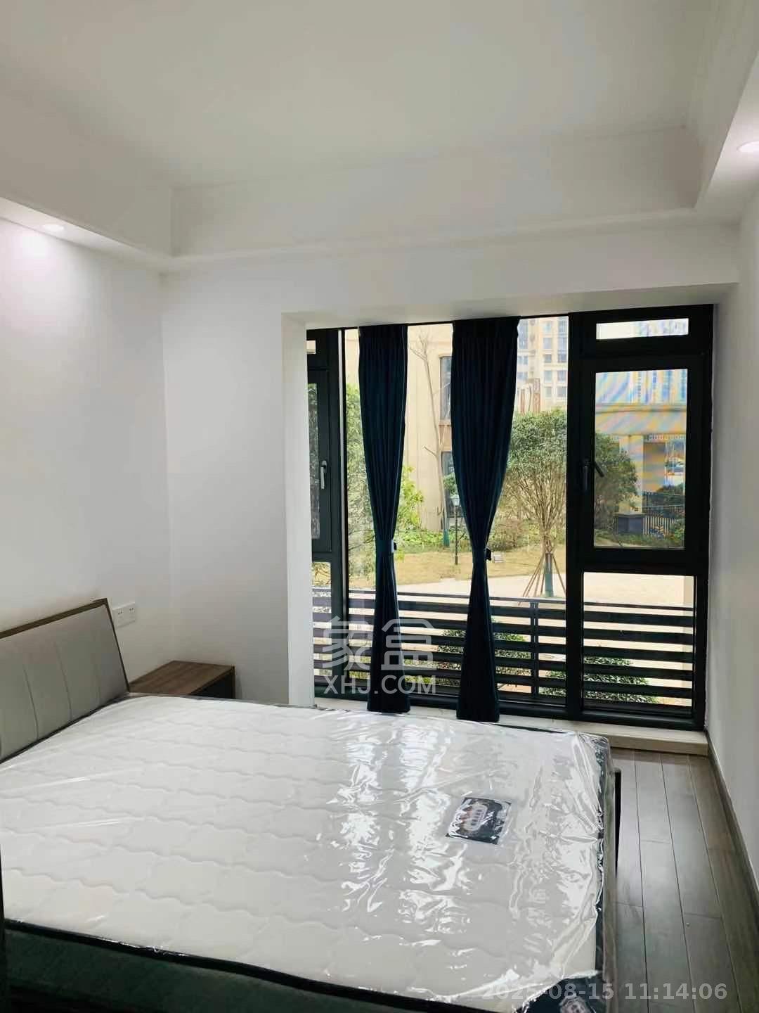 振业城三期  4室2厅2卫    4500.0元/月室内图