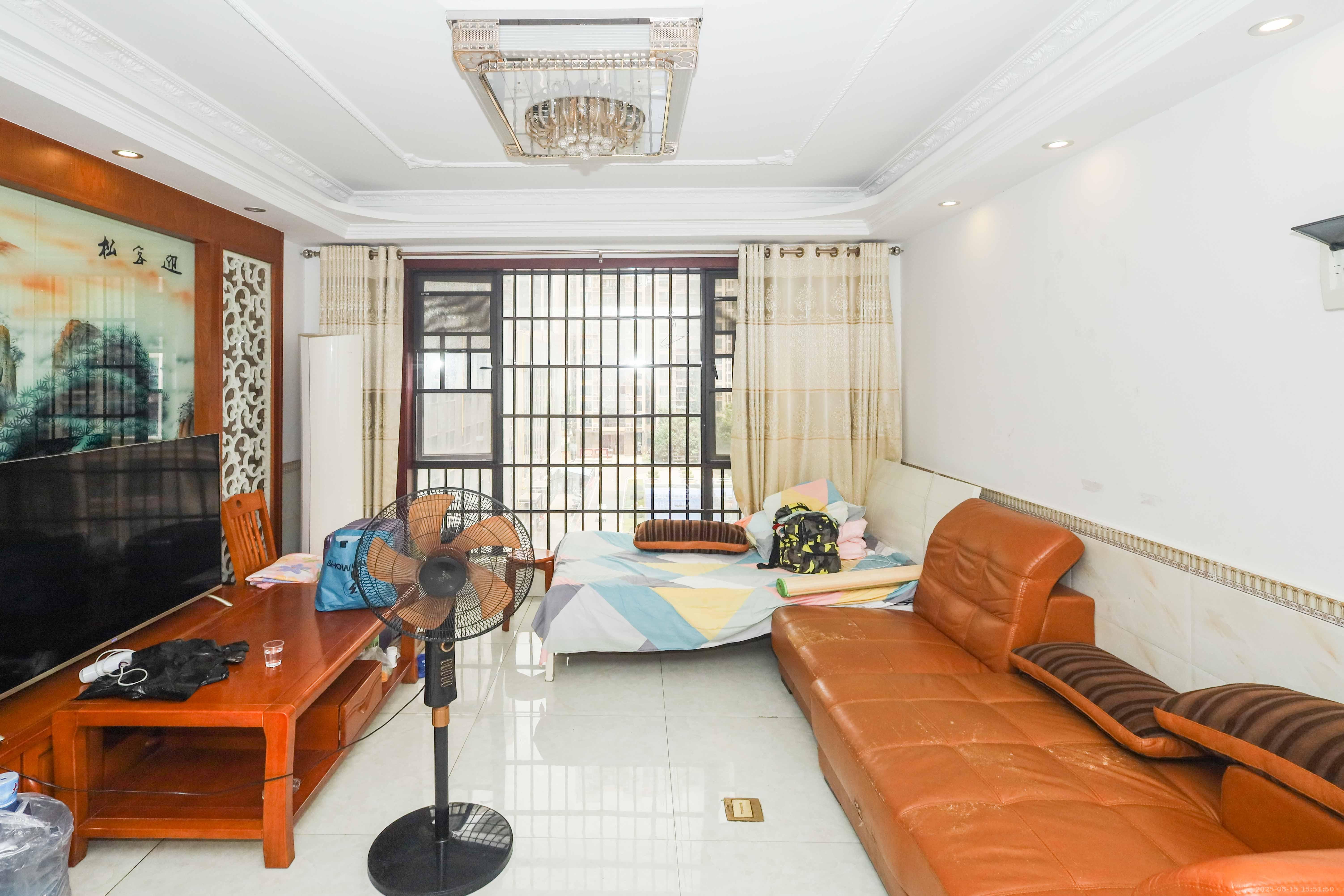 麓谷星辰  4室2厅2卫    120.0万 麓谷星辰  4室2厅2卫    120.0万