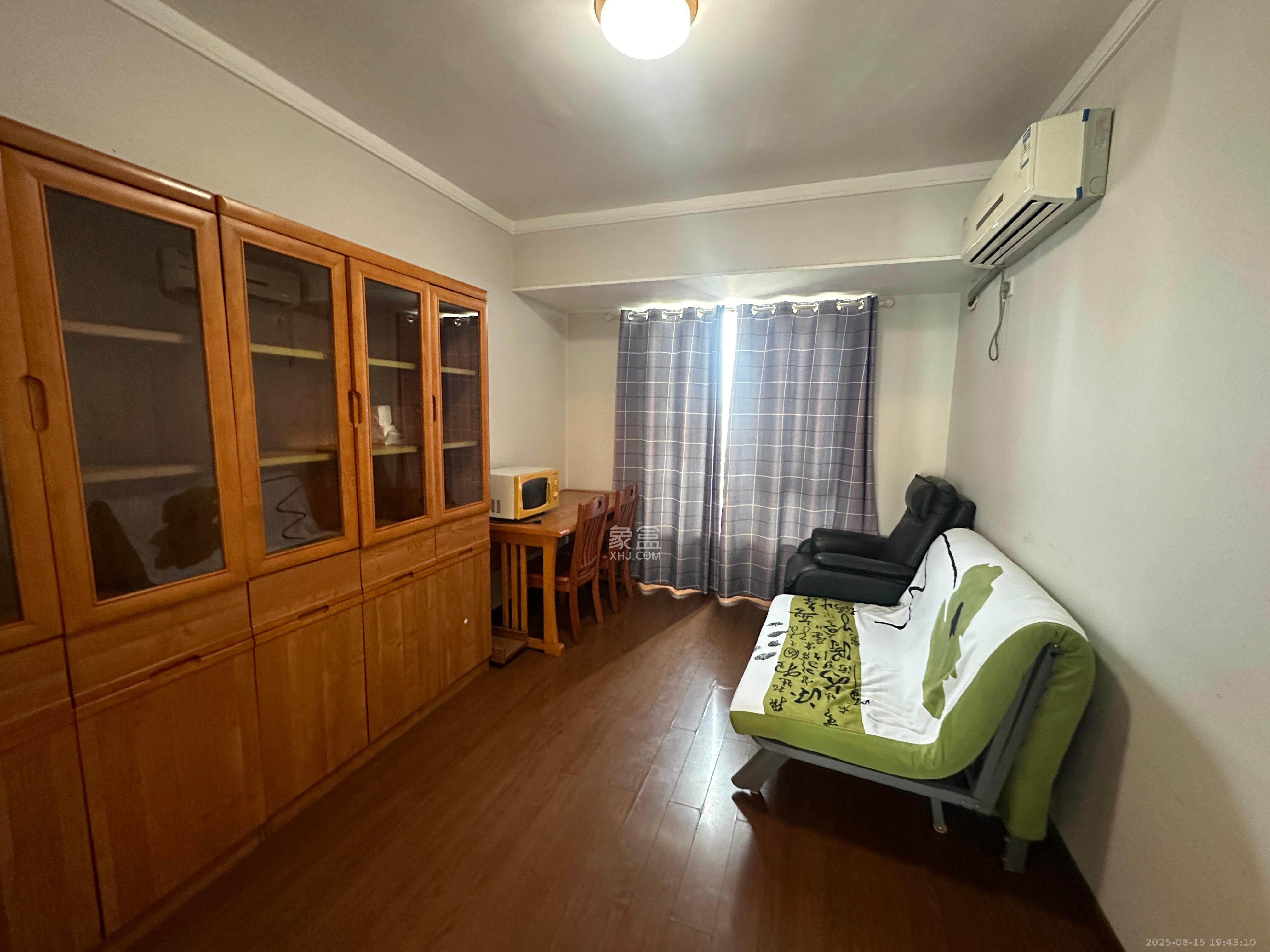 万科金域华府一期  3室2厅2卫    2800.0元/月 万科金域华府一期  3室2厅2卫    2800.0元/月室内图