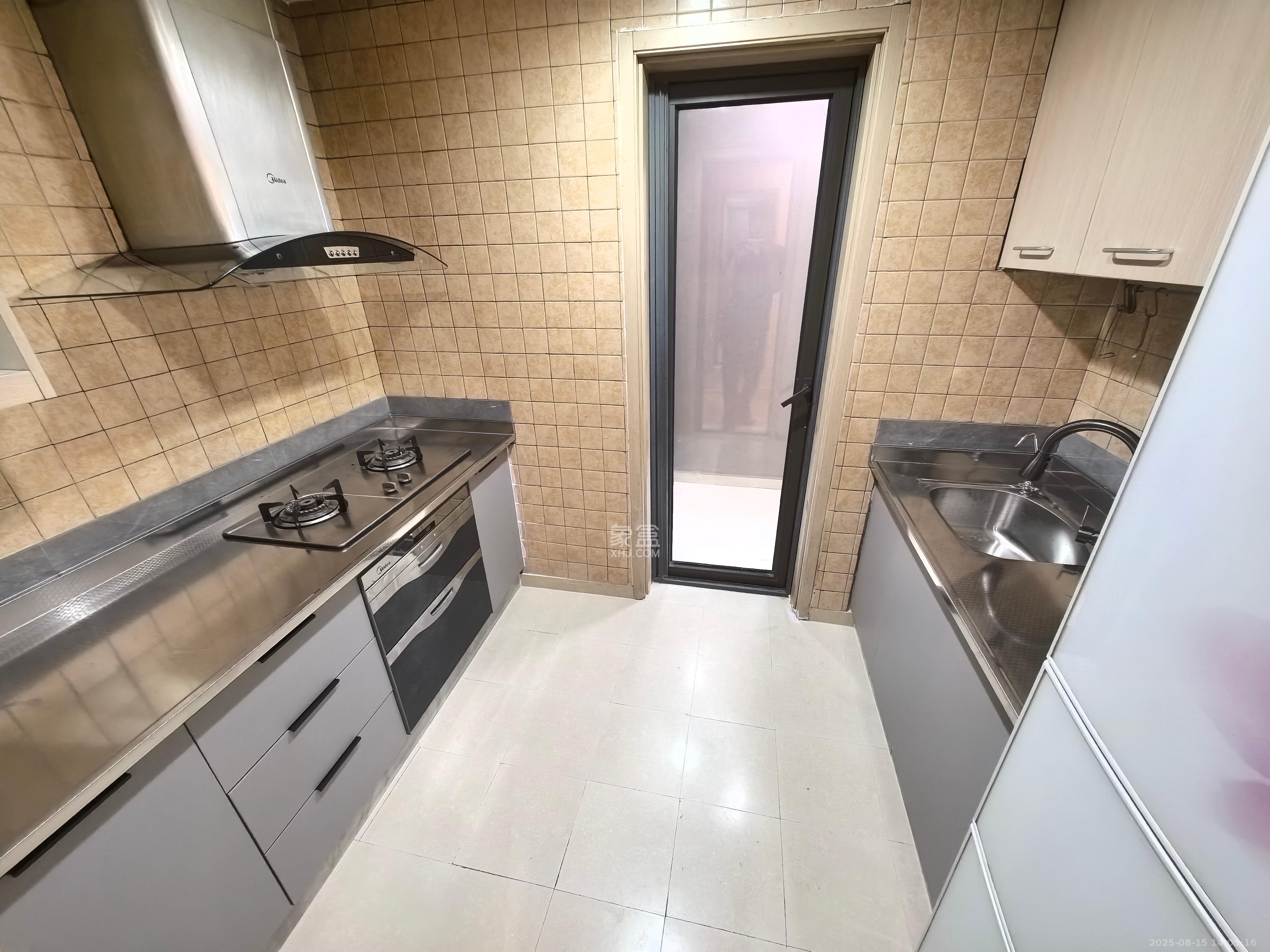 盛世美居荷园  3室2厅2卫    3500.0元/月室内图