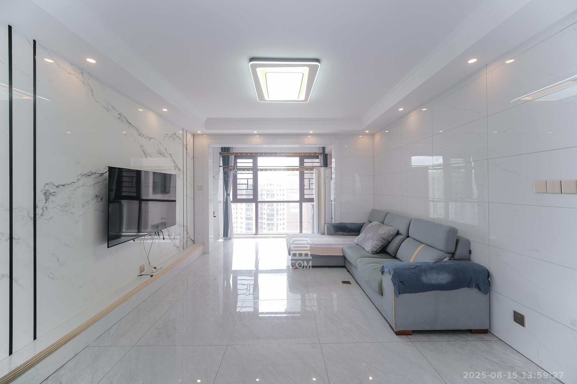 筑梦星园 4室2厅2卫 115.0万 筑梦星园 4室2厅2卫 115.0万客厅