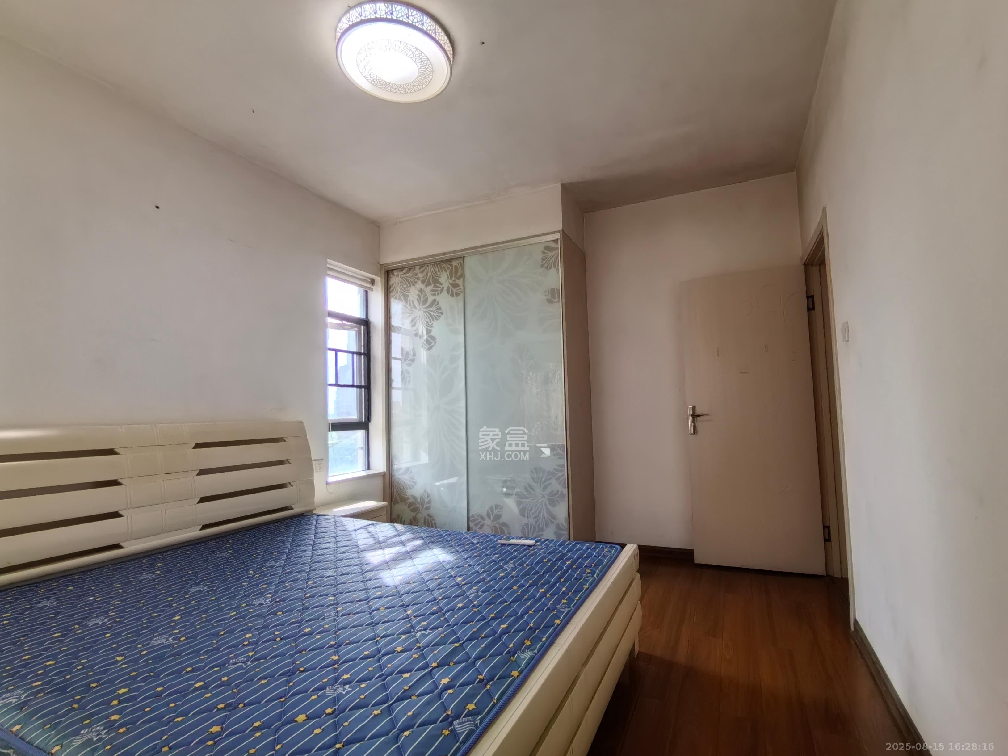 保利麓谷林语A区  3室2厅1卫    2400.0元/月 保利麓谷林语A区  3室2厅1卫    2400.0元/月室内图