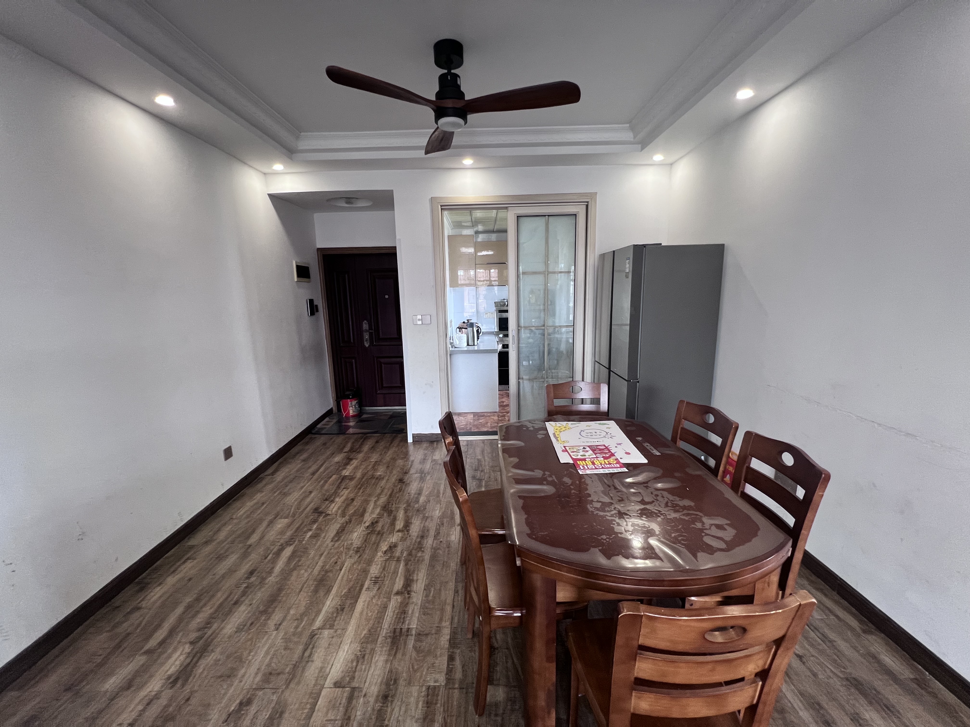 桃花缘  2室2厅1卫    45.0万 桃花缘  2室2厅1卫    45.0万客厅