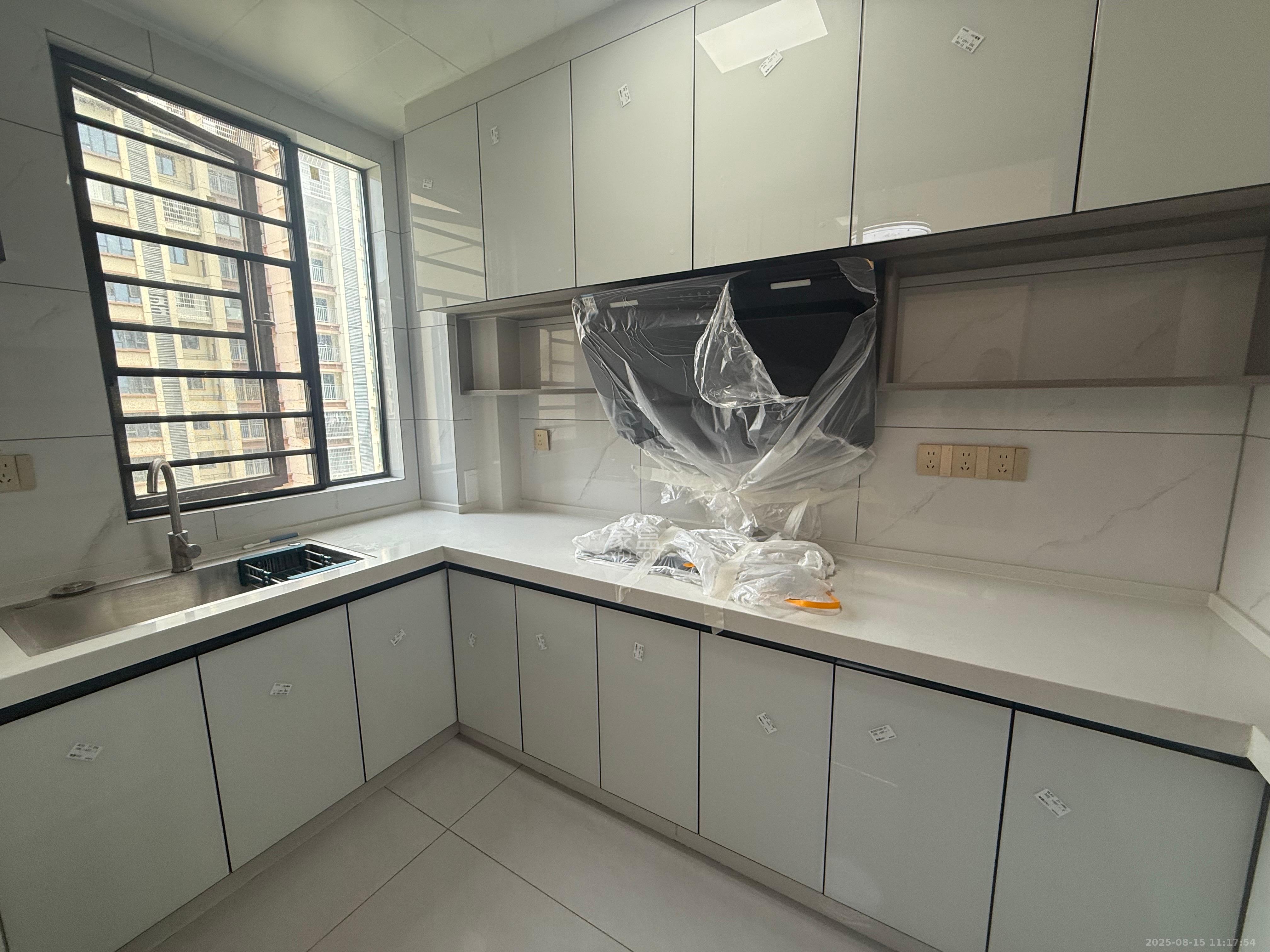 真人桥家园二期  3室2厅2卫    2200.0元/月室内图