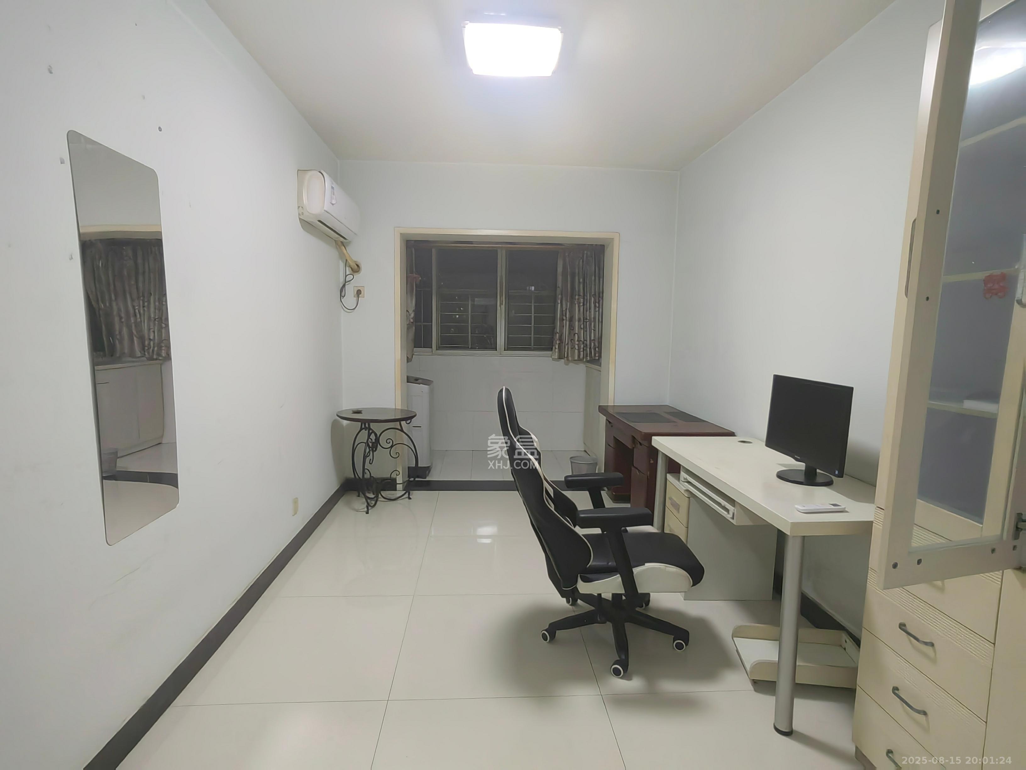 鑫兴佳园 3室2厅1卫 2900.0元/月 鑫兴佳园 3室2厅1卫 2900.0元/月室内图