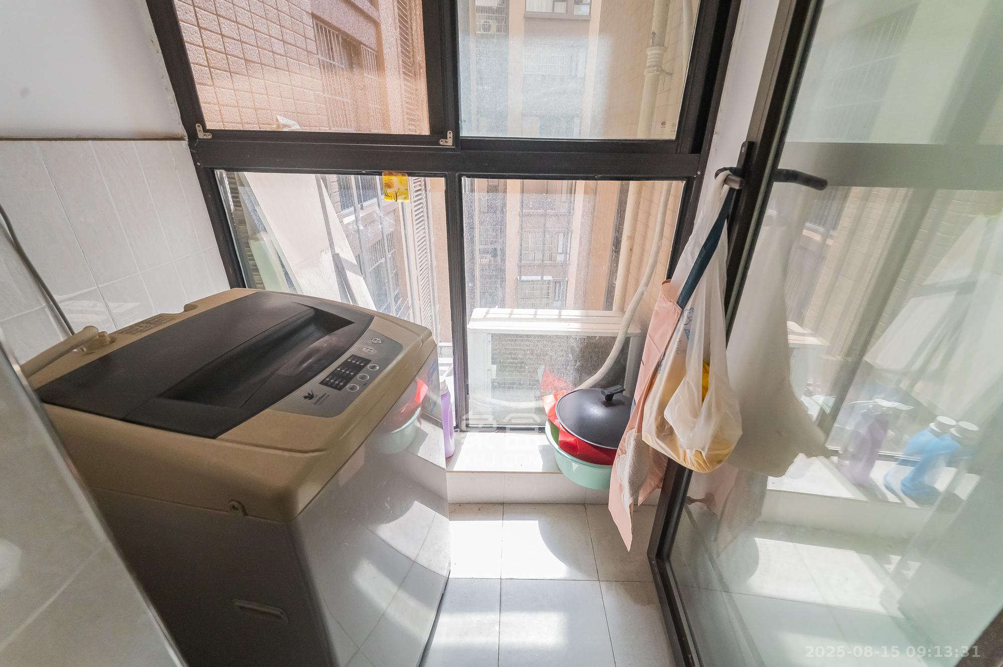 华润凤凰城三期  2室1厅1卫   1800.00元/月室内图
