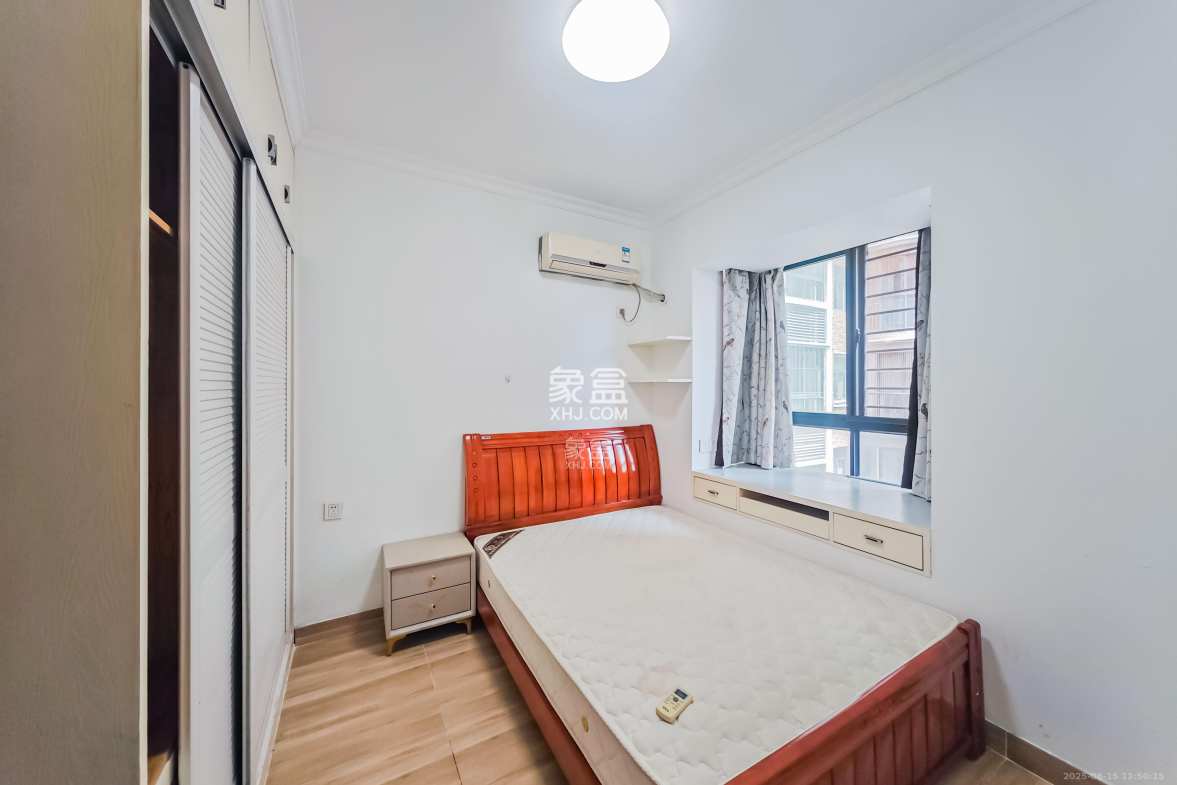 海拔东方 3室2厅1卫 71.0万 海拔东方 3室2厅1卫 71.0万卧室