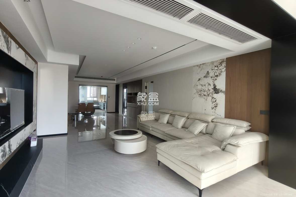 富兴时代御城  1室0厅0卫    10000.0元/月 富兴时代御城  1室0厅0卫    10000.0元/月室内图1