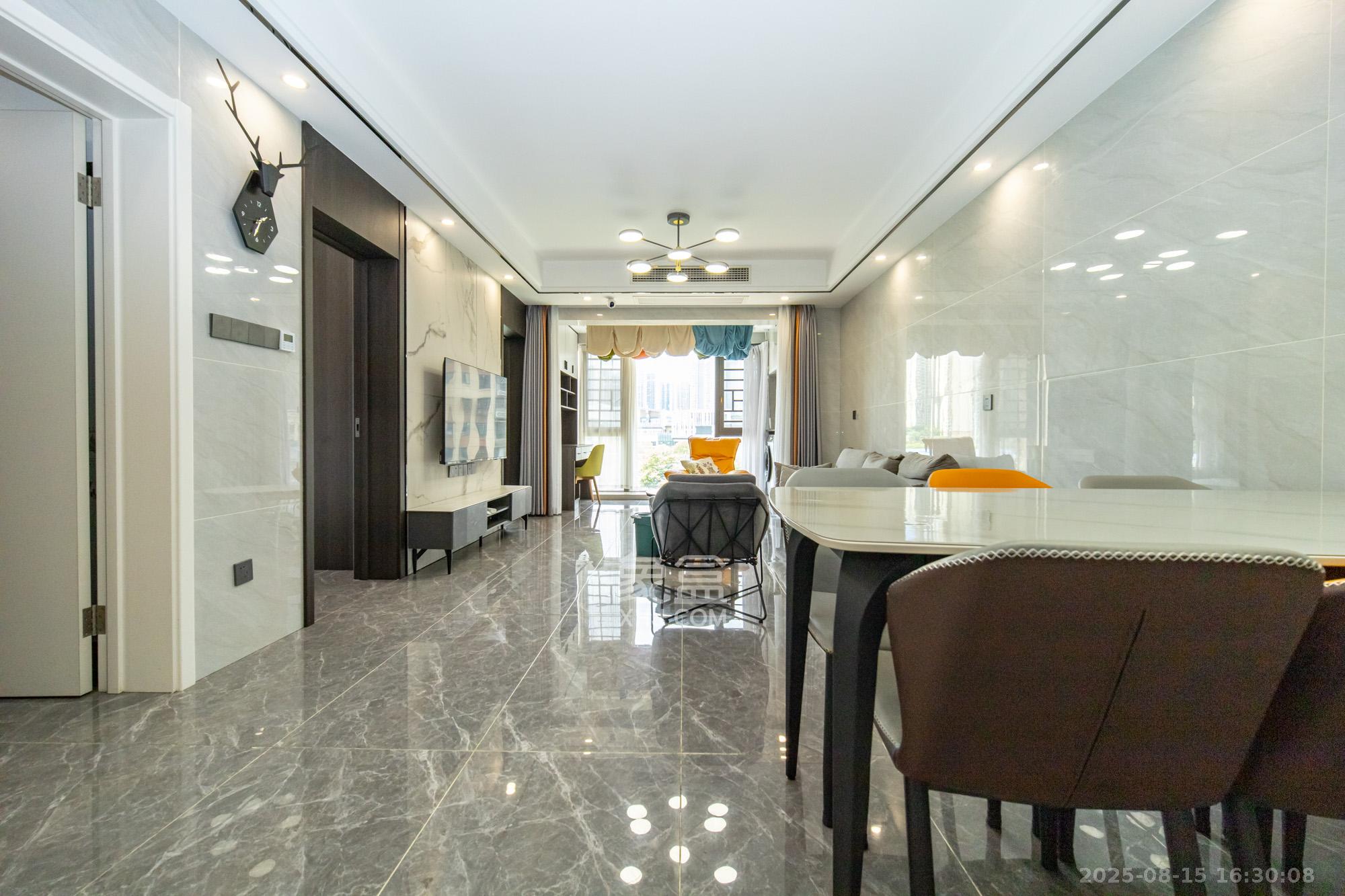 国泰九龙湾  3室2厅1卫    82.8万 国泰九龙湾  3室2厅1卫    82.8万客厅