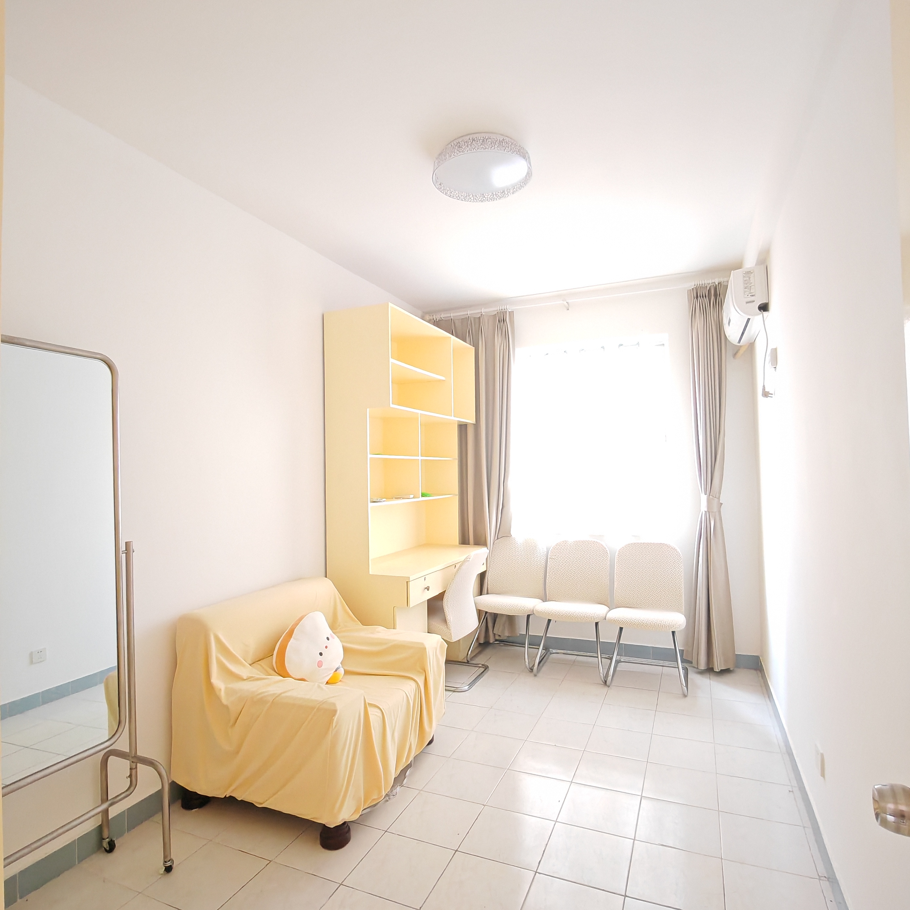 侨诚花园 2室1厅1卫 2200.0元/月 侨诚花园 2室1厅1卫 2200.0元/月室内图