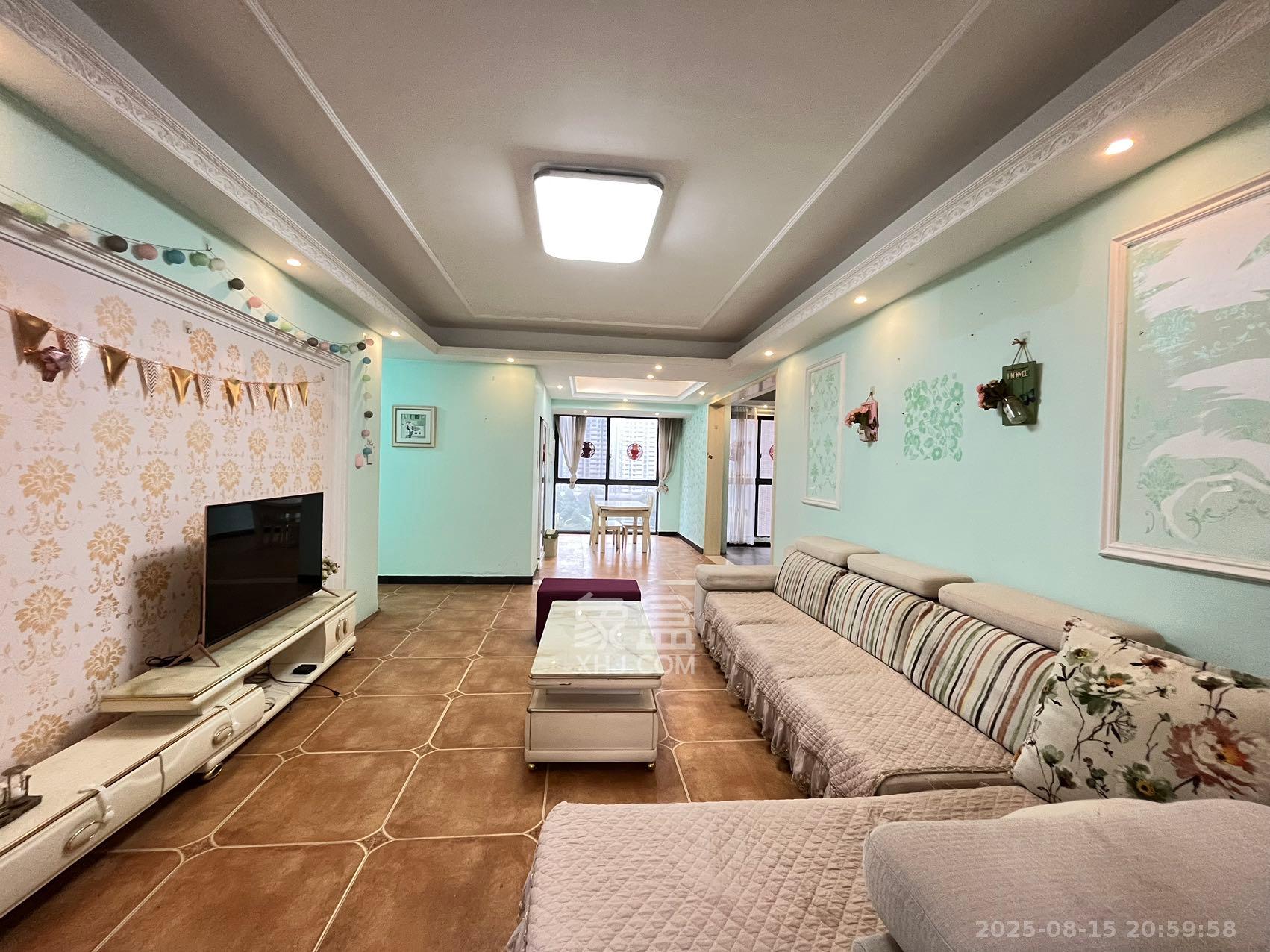 辉煌国际城一期  3室2厅2卫    2600.0元/月 辉煌国际城一期  3室2厅2卫    2600.0元/月户型图