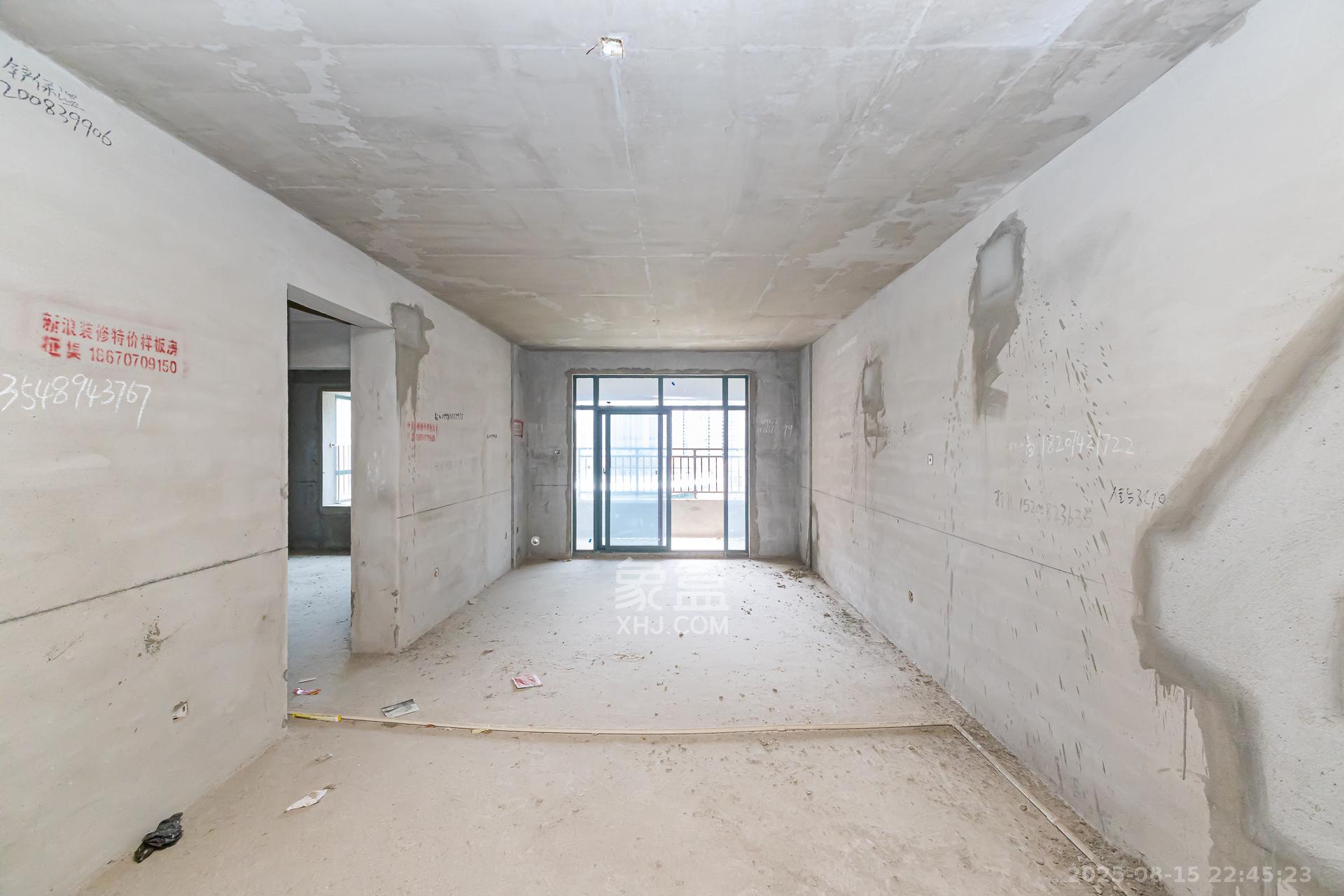 金湘苑(星澜之悦) 3室2厅2卫 70.0万 金湘苑(星澜之悦) 3室2厅2卫 70.0万客厅