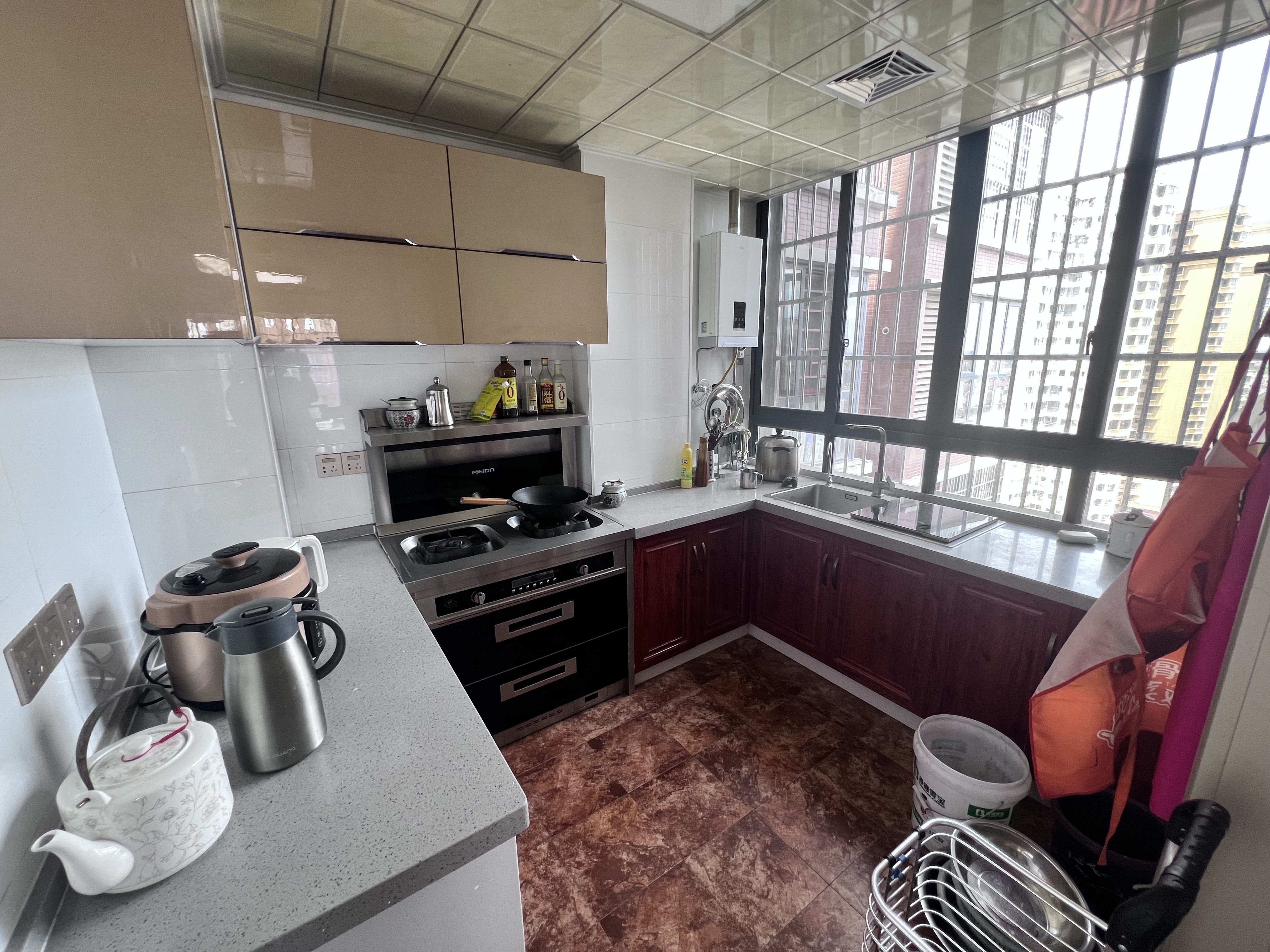 桃花缘  2室2厅1卫    45.0万厨房