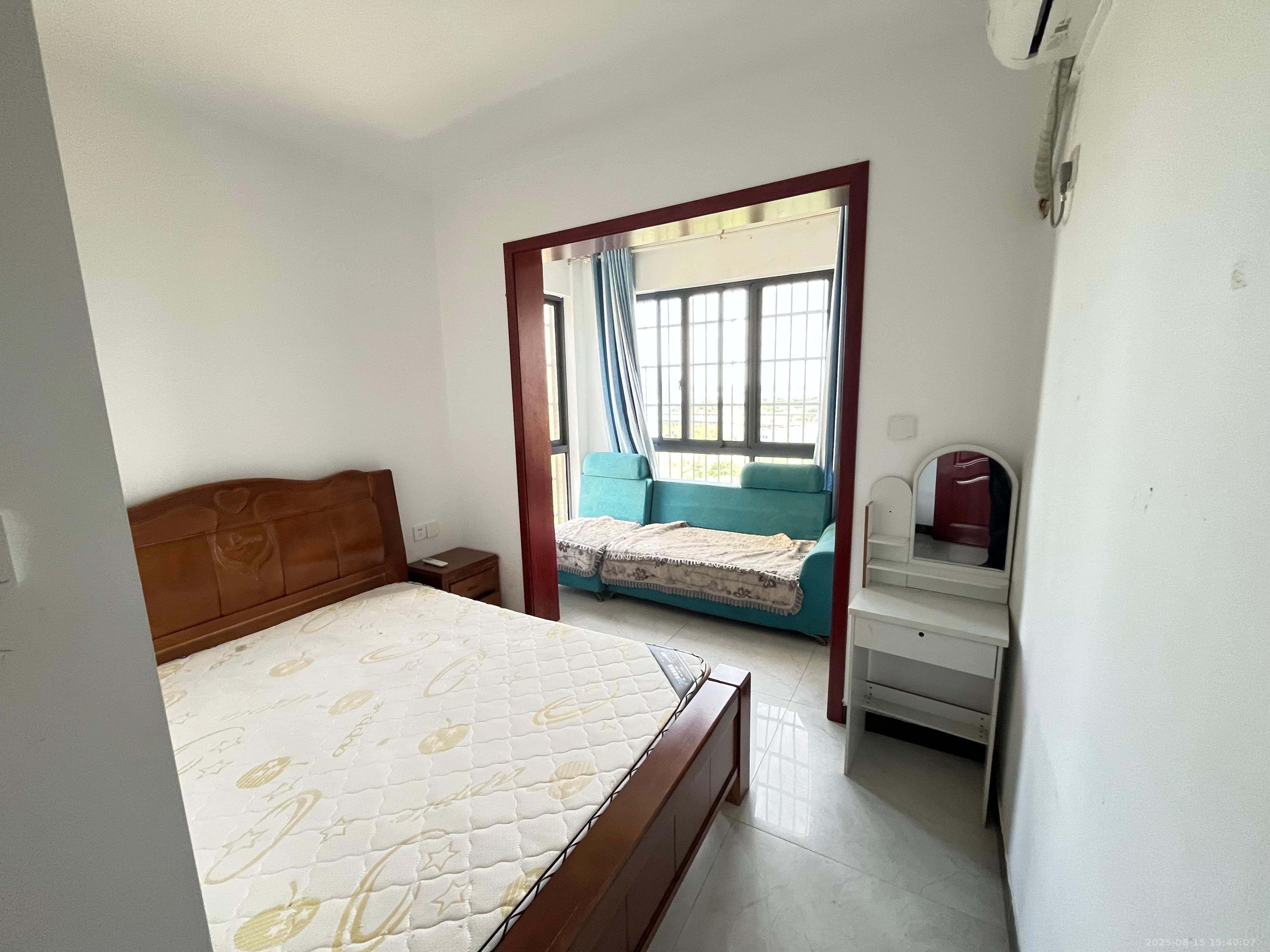 星城新宇川河苑 1室1厅1卫 1200.0元/月 星城新宇川河苑 1室1厅1卫 1200.0元/月室内图