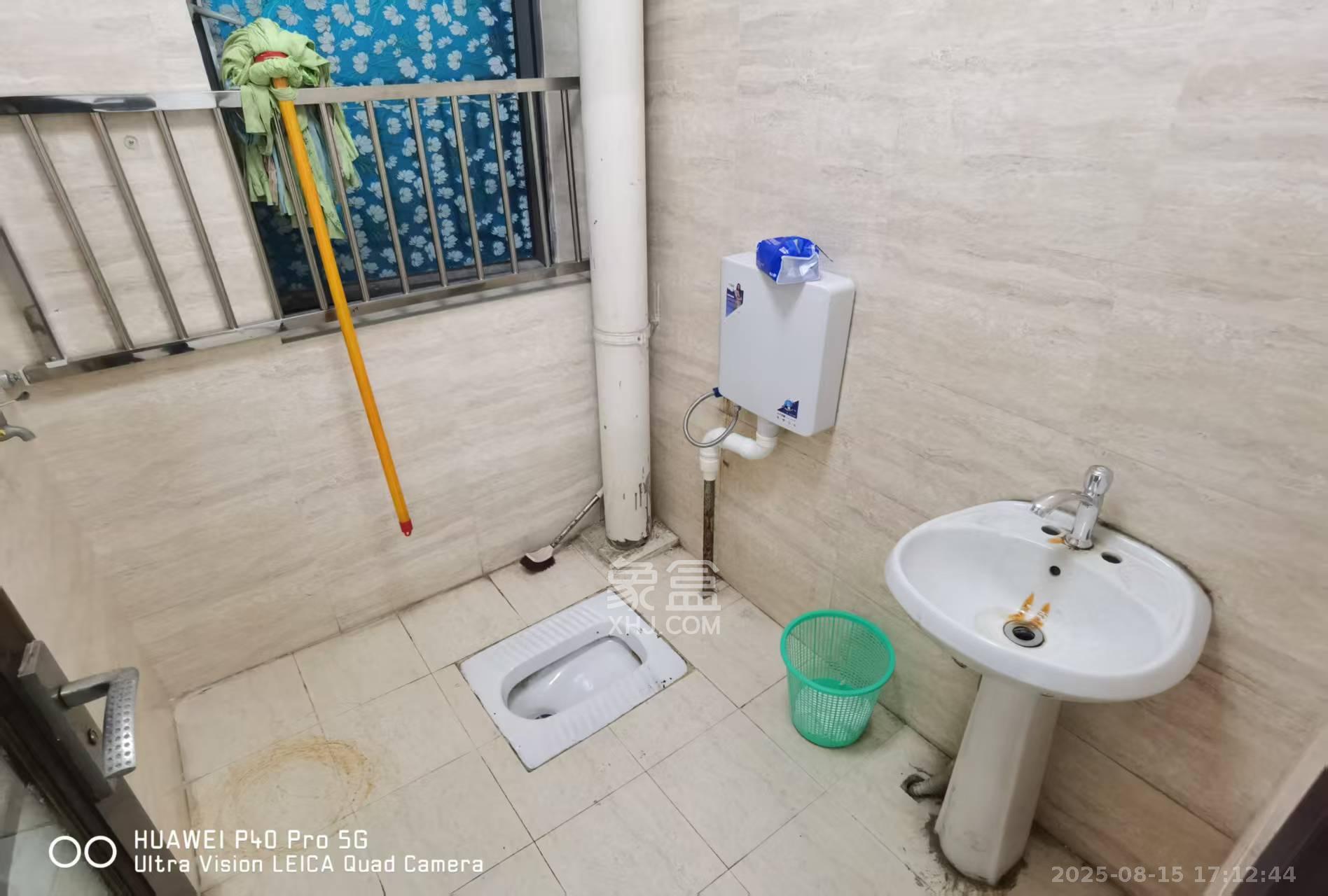 芙蓉蓉苑  2室1厅1卫    2000.0元/月室内图