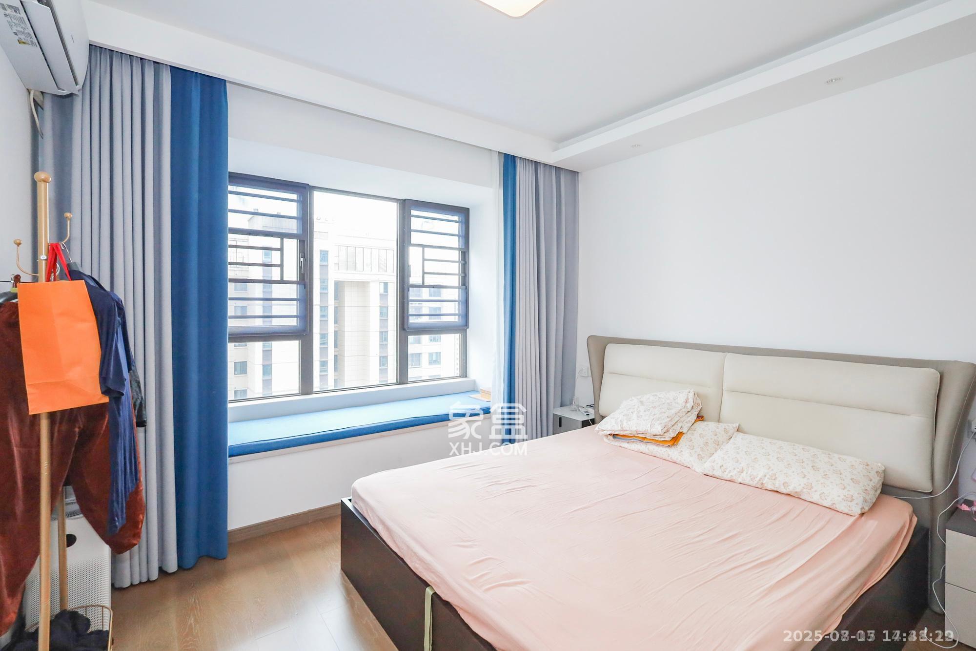 龙湖铂金中心(龙湖春江郦城) 3室2厅2卫 5000.0元/月 龙湖铂金中心(龙湖春江郦城) 3室2厅2卫 5000.0元/月室内图