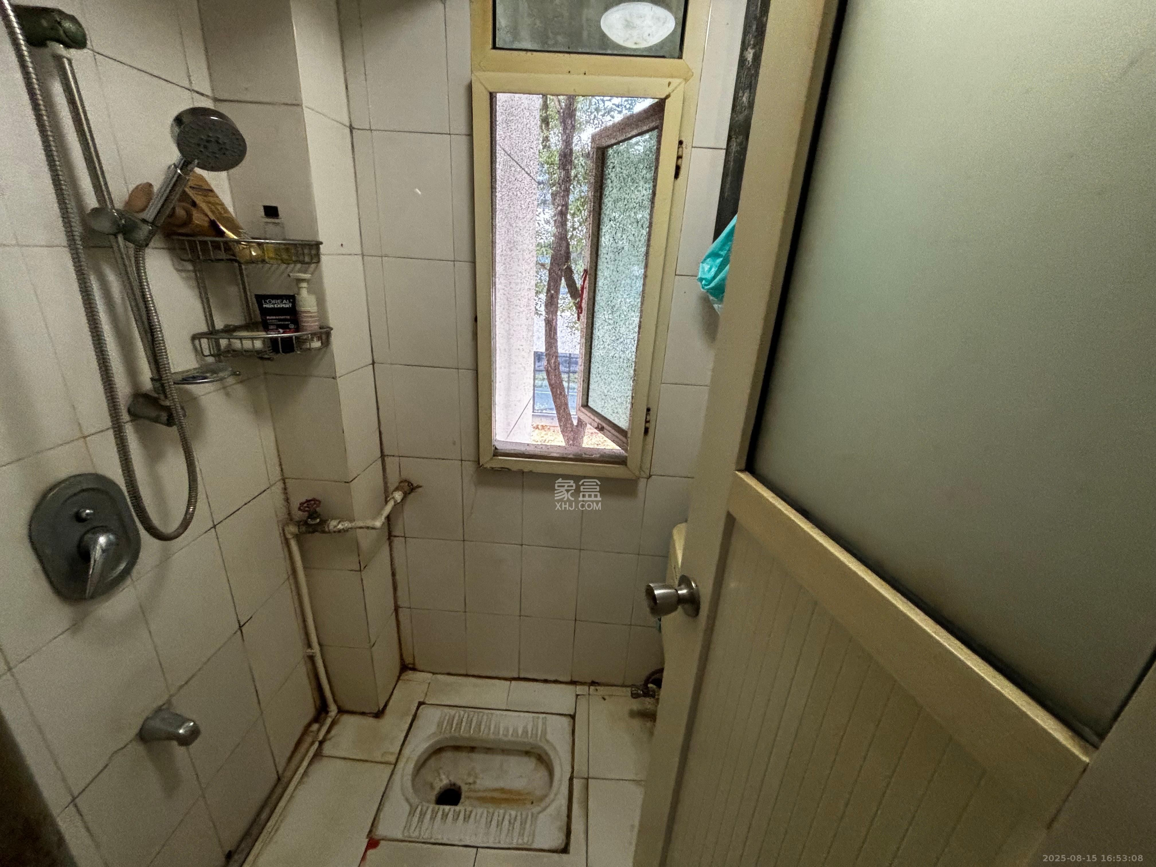 省旅游局宿舍 3室2厅2卫 2600.0元/月 省旅游局宿舍 3室2厅2卫 2600.0元/月室内图