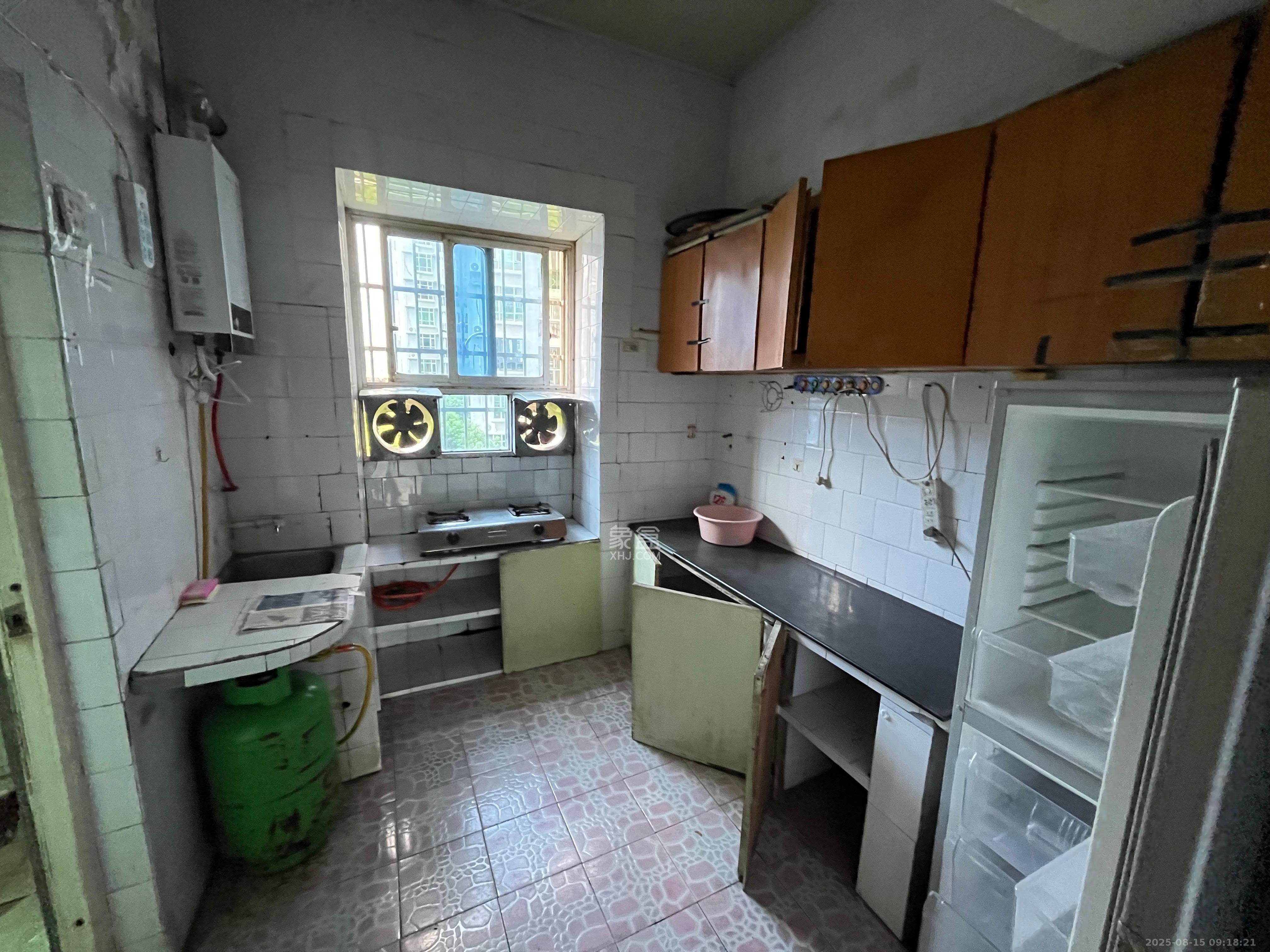 标准件厂宿舍（长沙标准件总厂宿舍）  2室1厅1卫    900.0元/月室内图