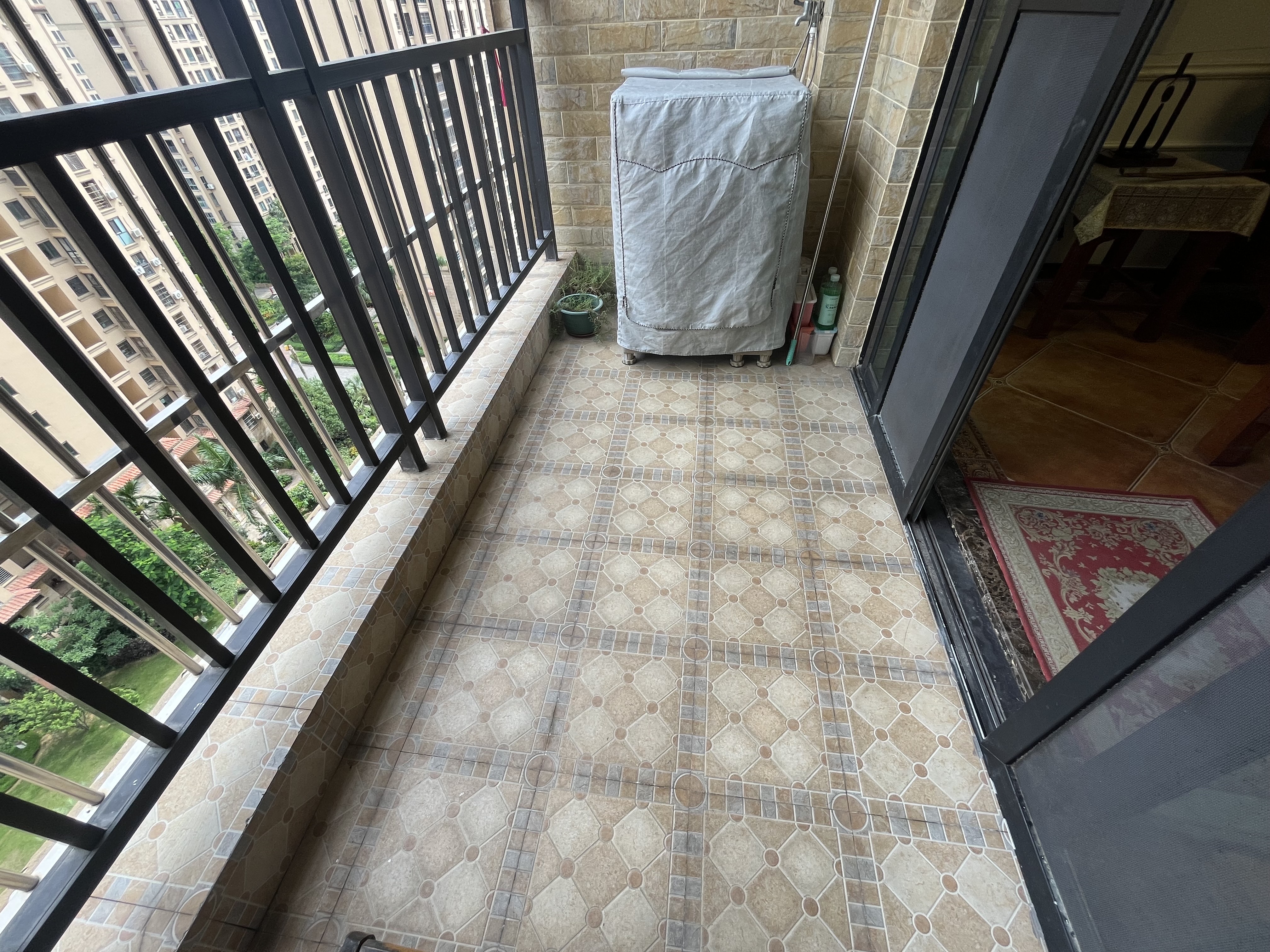 江畔人家 3室2厅2卫 3500.0元/月 江畔人家 3室2厅2卫 3500.0元/月室内图