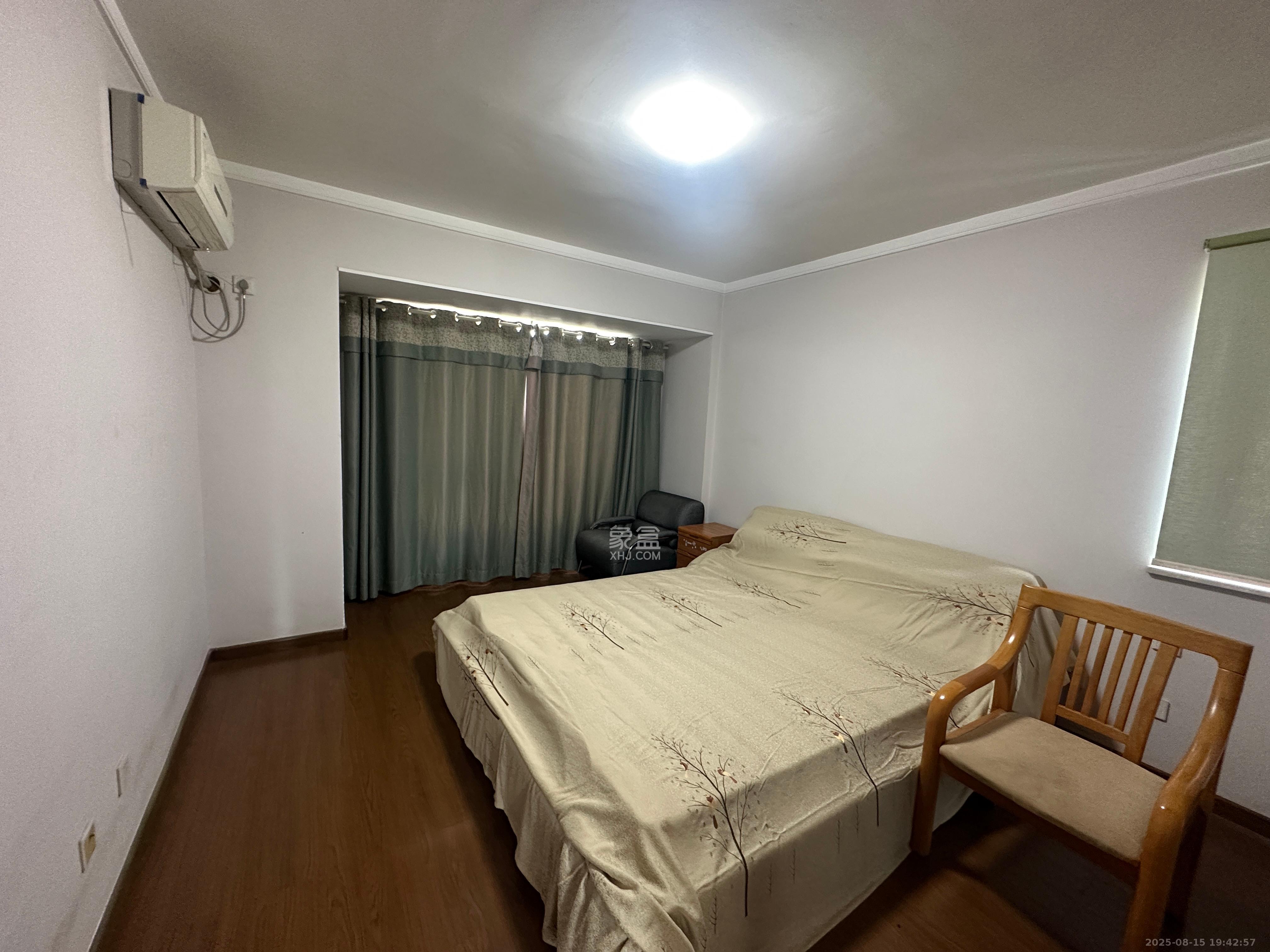 万科金域华府一期  3室2厅2卫    2800.0元/月 万科金域华府一期  3室2厅2卫    2800.0元/月室内图