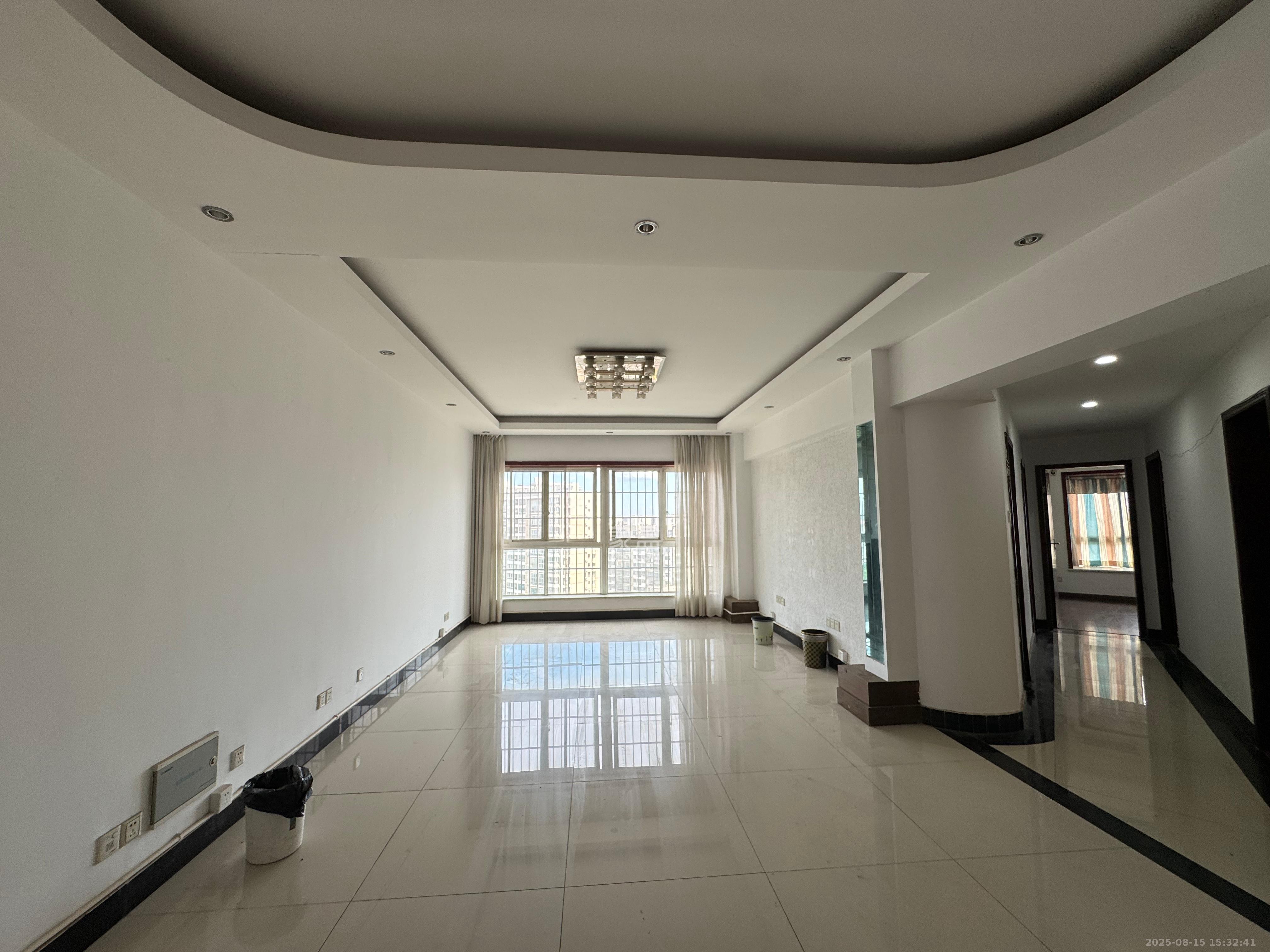 开源鑫阁 3室2厅2卫 2800.0元/月 开源鑫阁 3室2厅2卫 2800.0元/月户型图