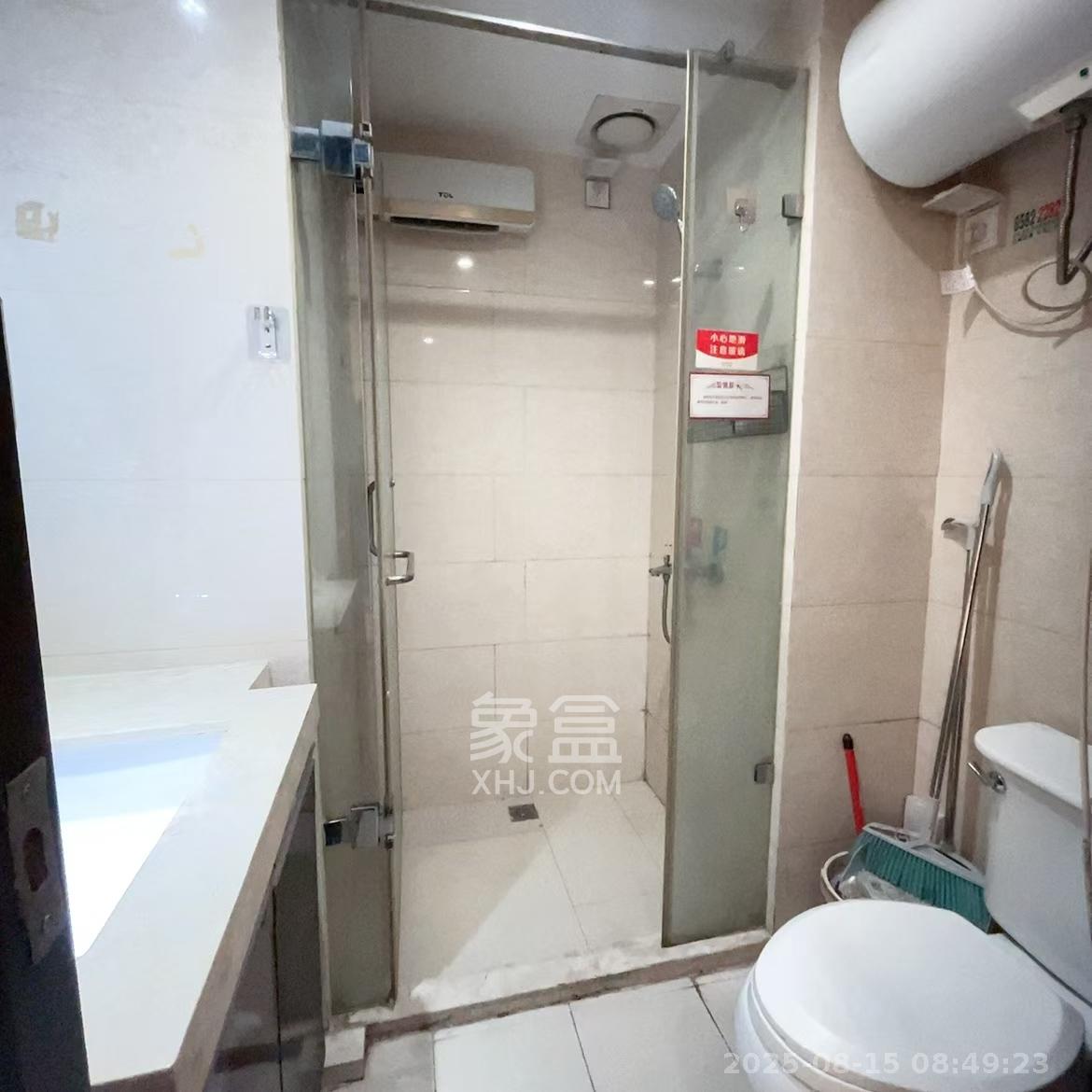 德思勤城市广场(宝格丽公寓) 1室1厅1卫 1650.0元/月 德思勤城市广场(宝格丽公寓) 1室1厅1卫 1650.0元/月室内图