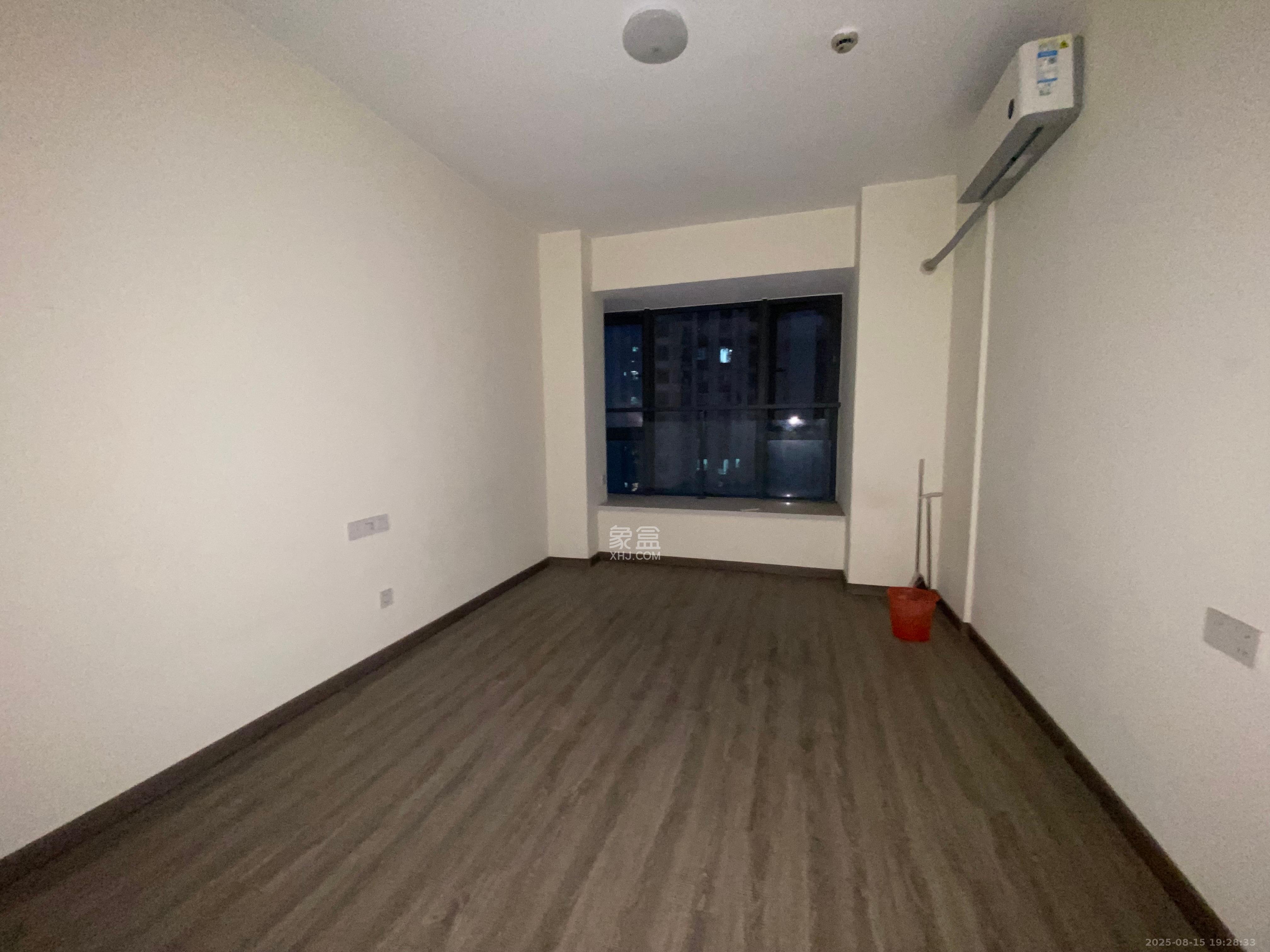 卓越浅水湾  1室1厅1卫    1300.0元/月 卓越浅水湾  1室1厅1卫    1300.0元/月室内图