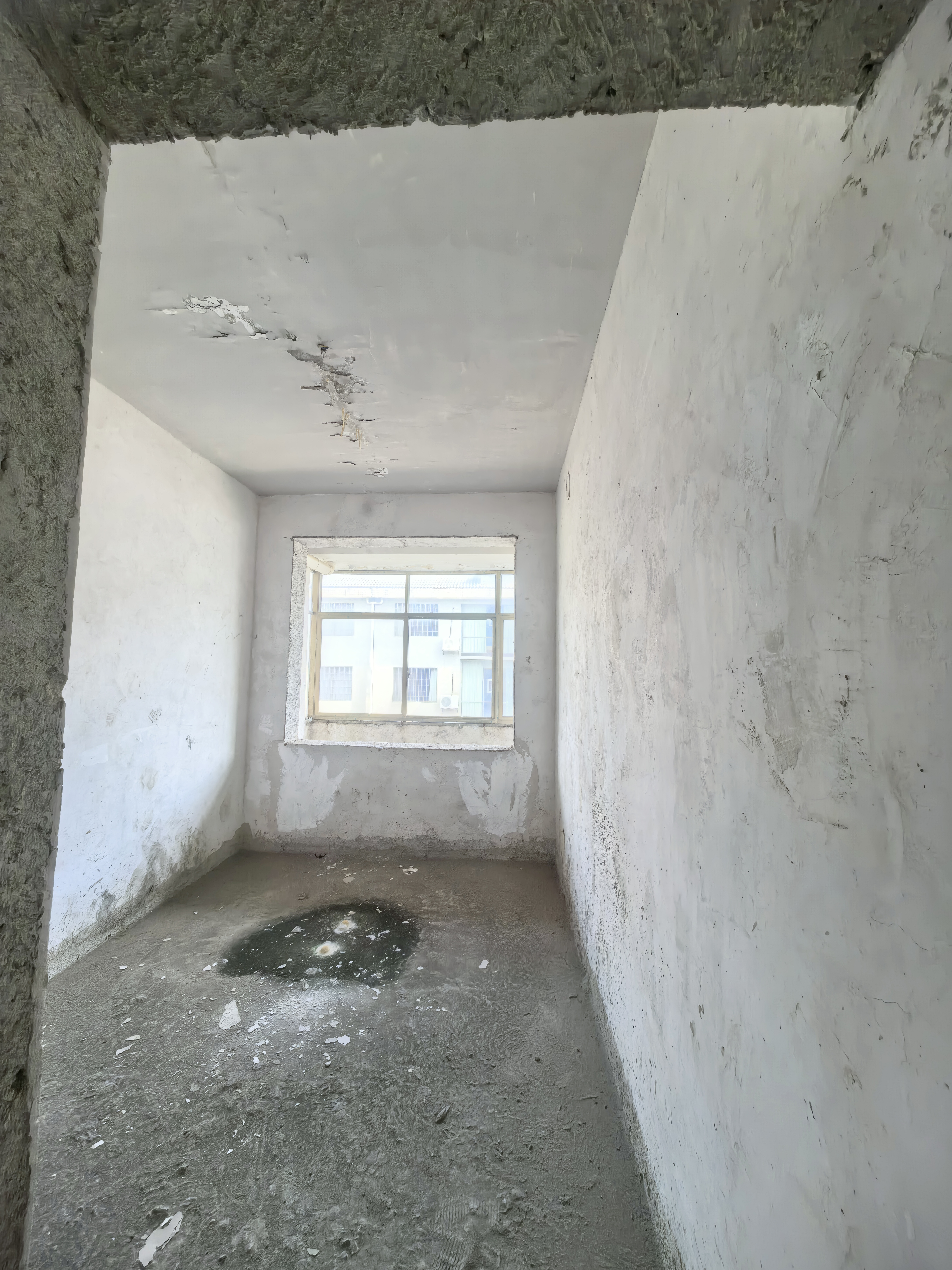 区教师新村 6室4厅4卫 70.0万 区教师新村 6室4厅4卫 70.0万客厅