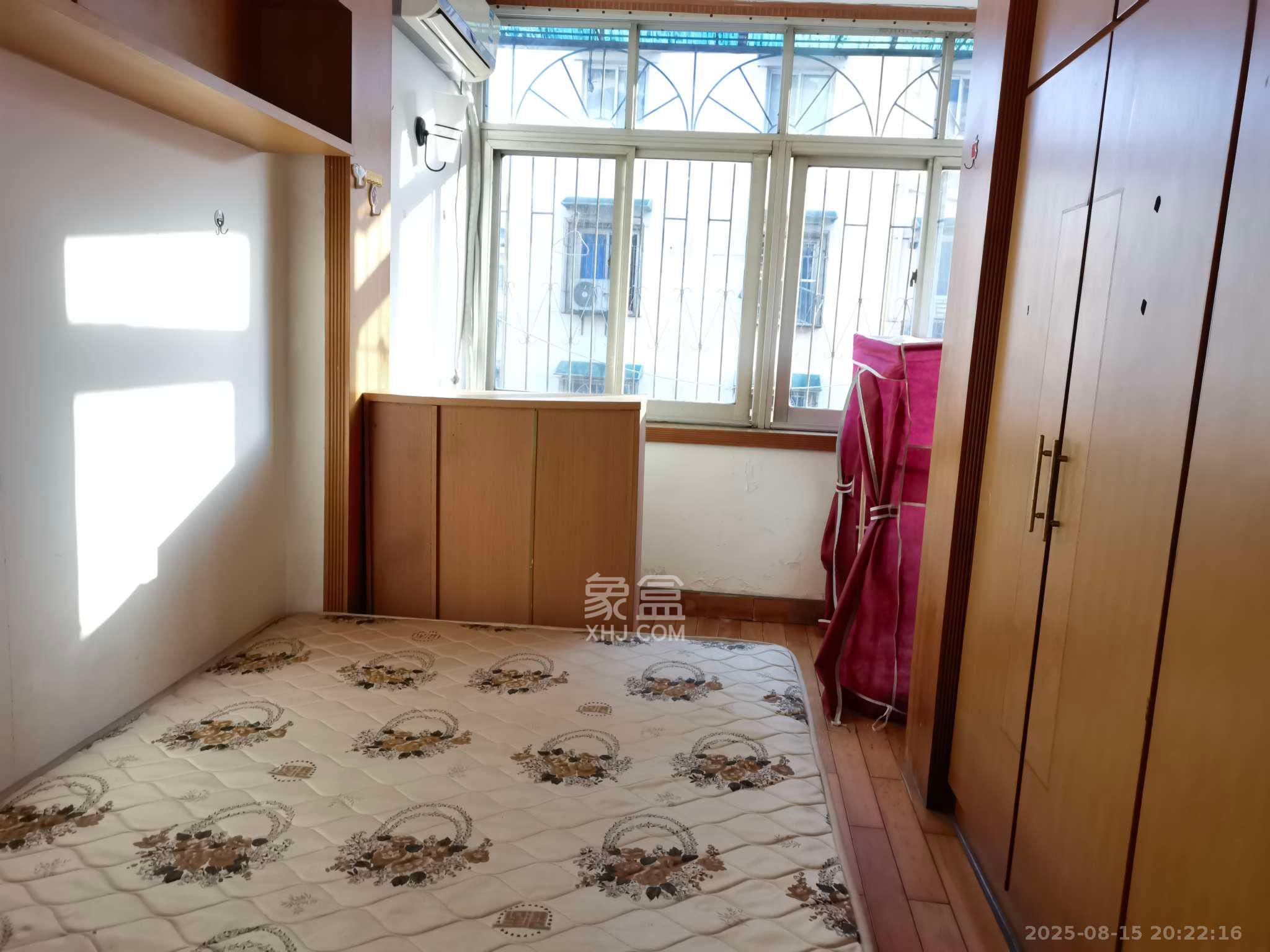 红旗区二片  2室1厅1卫    1500.0元/月室内图