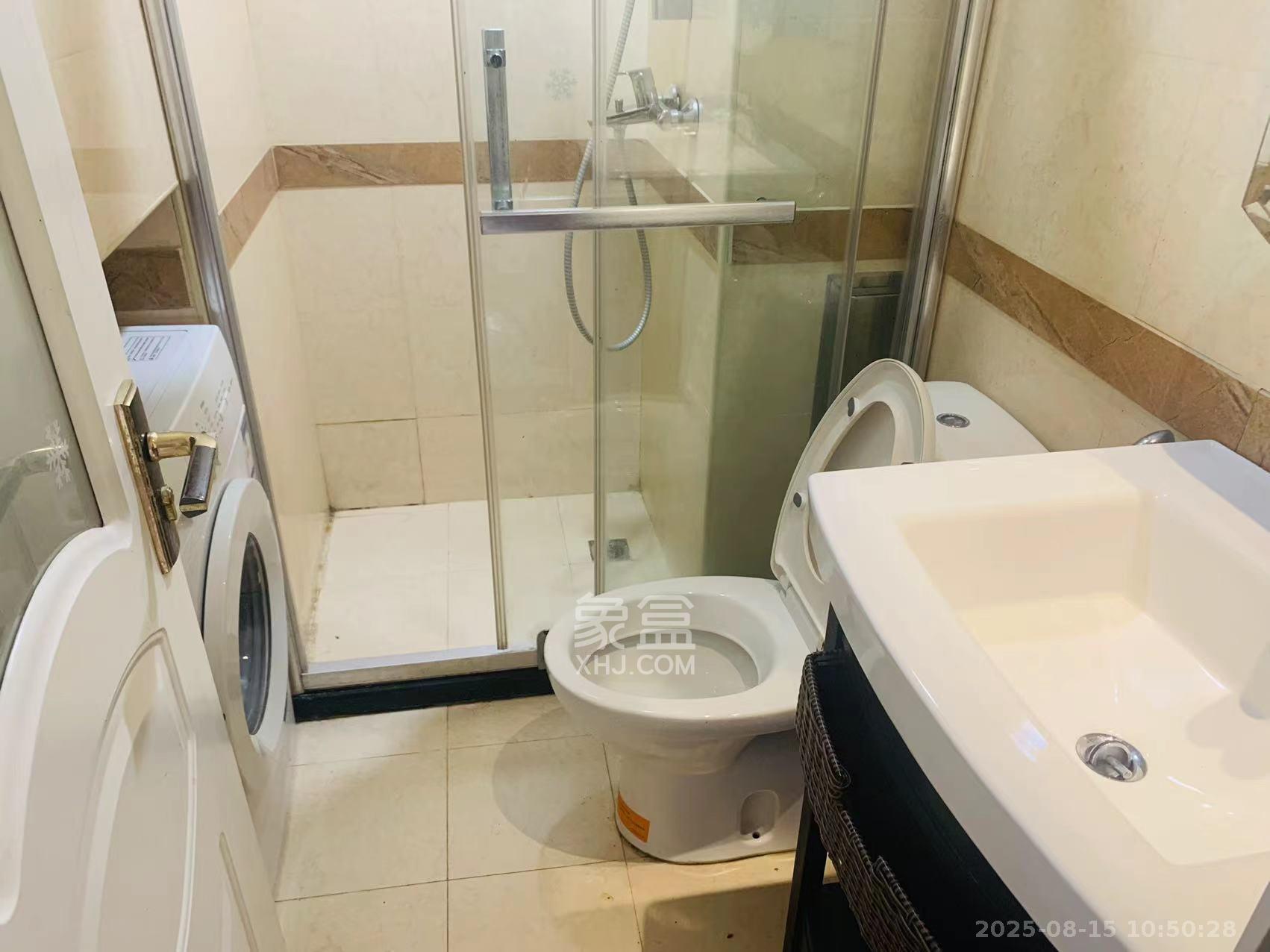 壹号公馆  1室1厅1卫    2500.0元/月 壹号公馆  1室1厅1卫    2500.0元/月