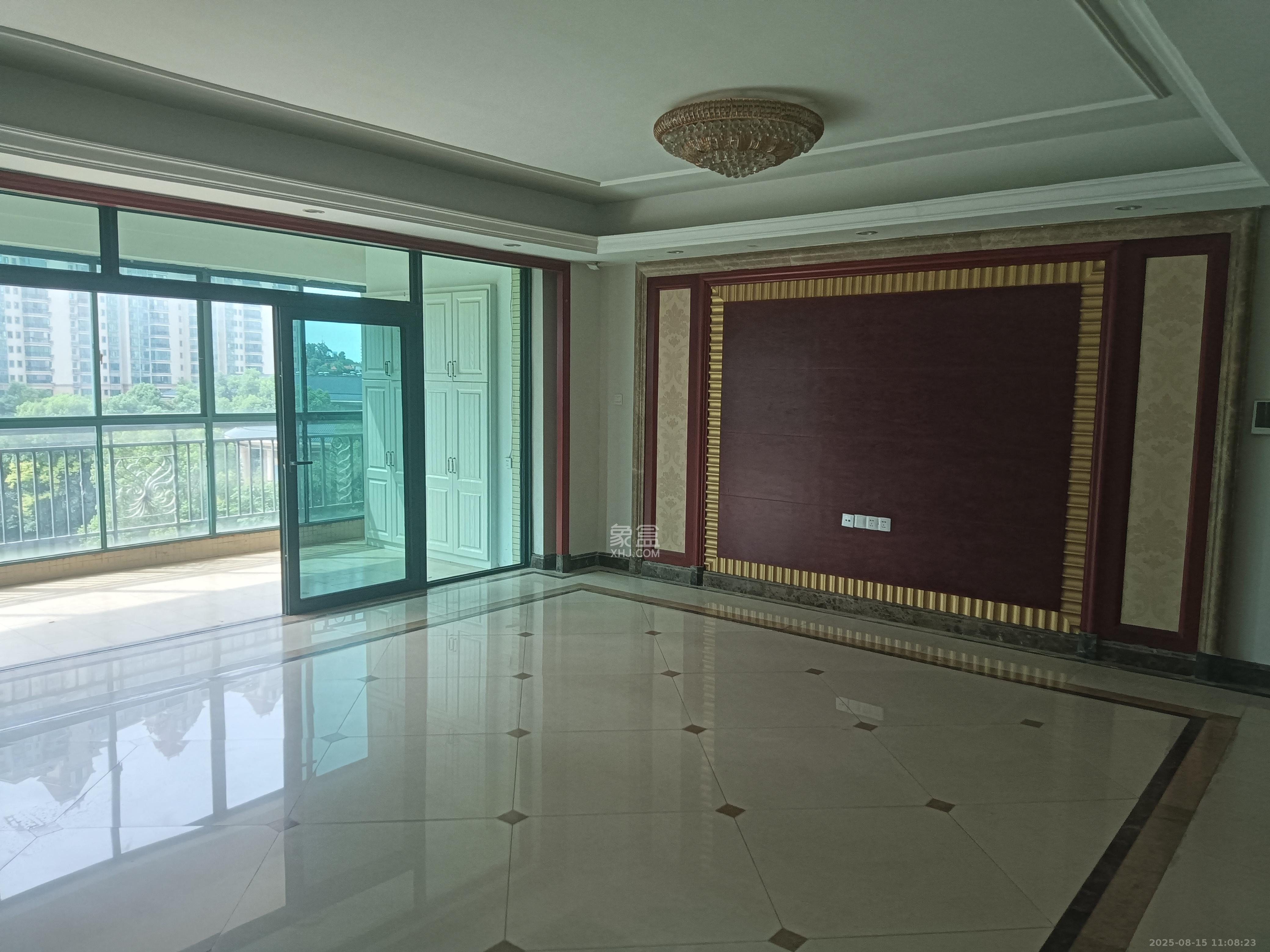 恒大雅苑 5室2厅1卫 5000.0元/月 恒大雅苑 5室2厅1卫 5000.0元/月室内图