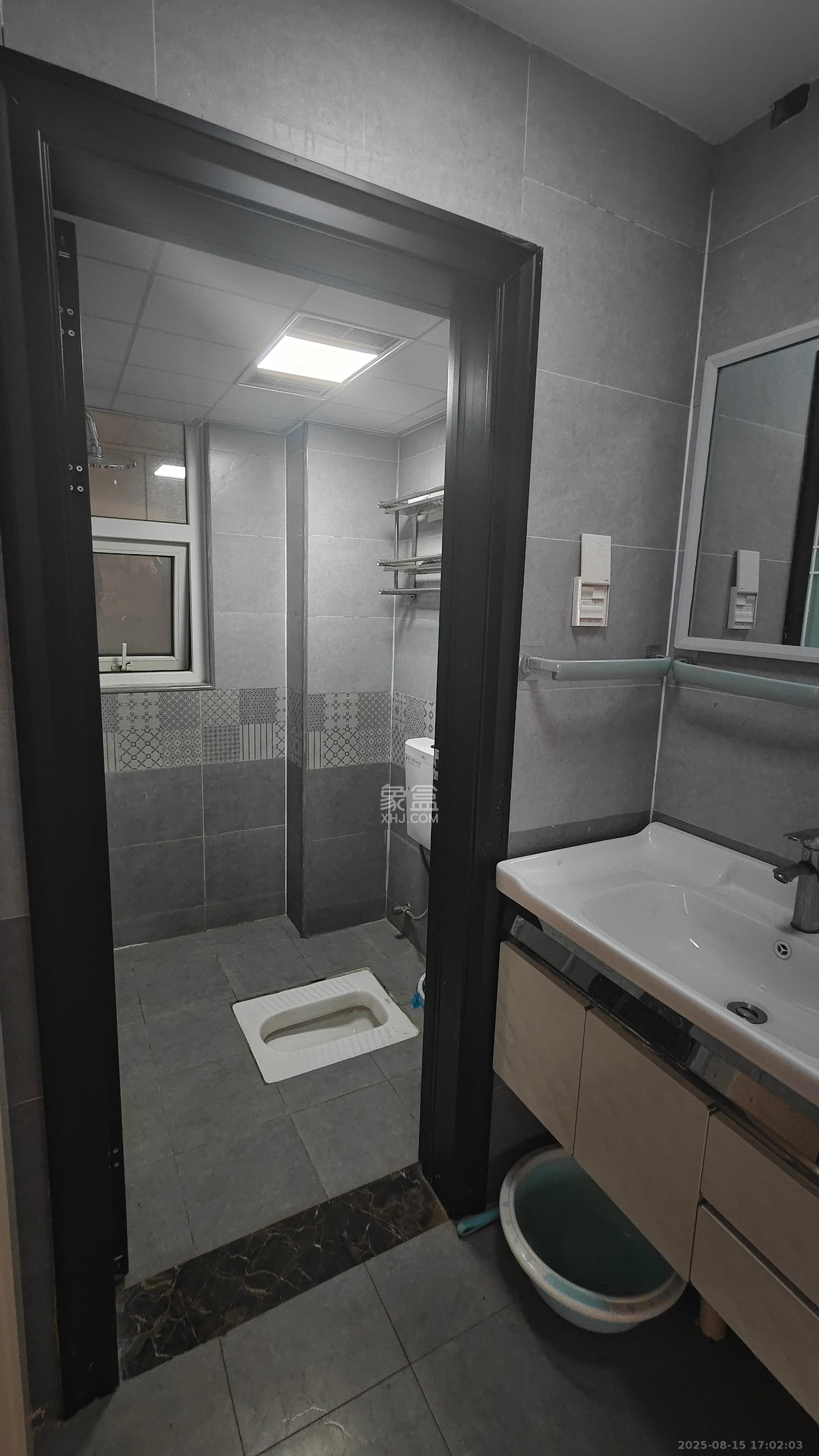 和康园小区 3室2厅1卫 2300.0元/月 和康园小区 3室2厅1卫 2300.0元/月室内图