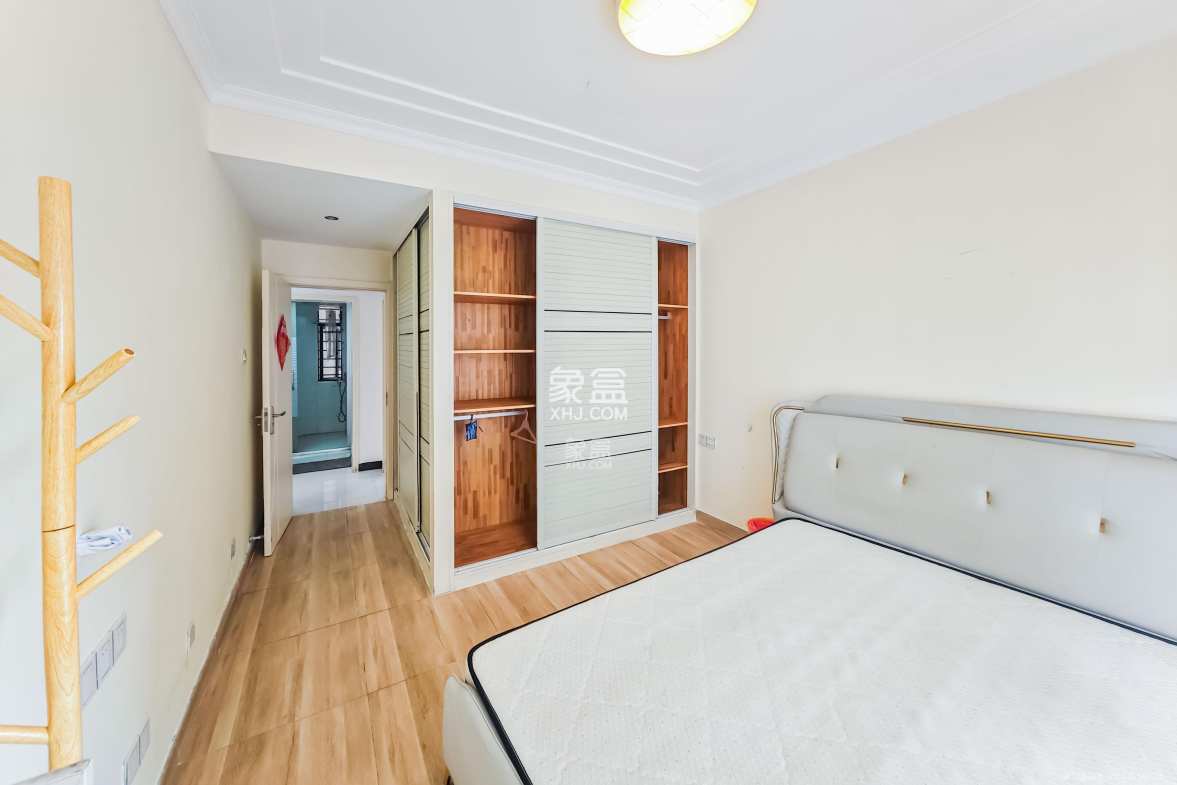 海拔东方 3室2厅1卫 71.0万 海拔东方 3室2厅1卫 71.0万卧室