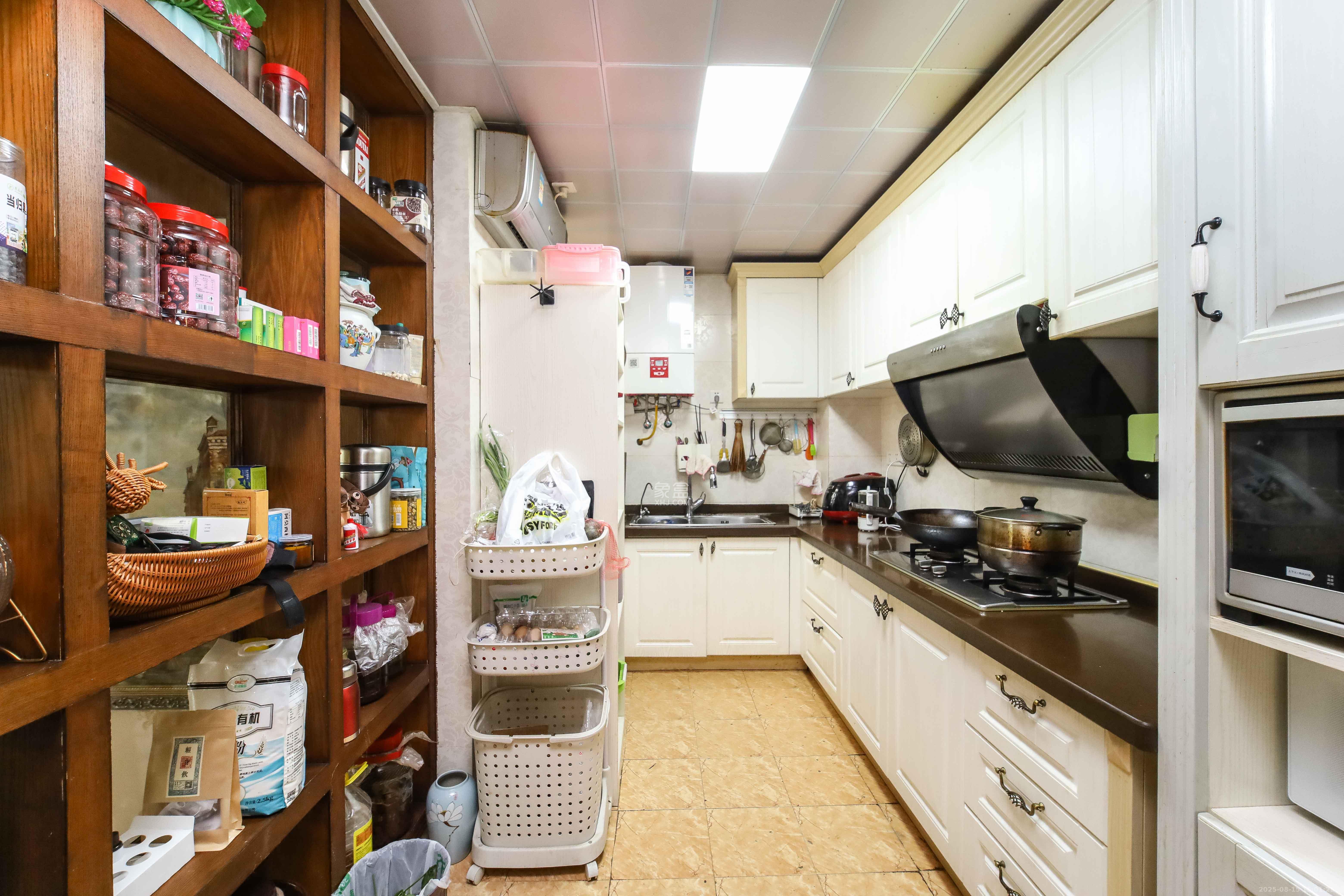 水云间  4室2厅4卫    388.0万 水云间  4室2厅4卫    388.0万厨房