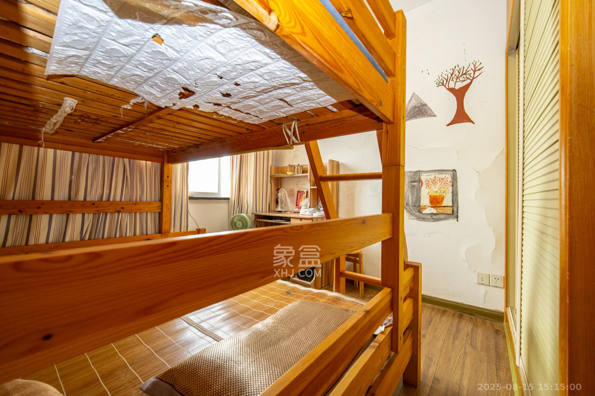 筑梦佳园  3室2厅1卫    59.8万卧室