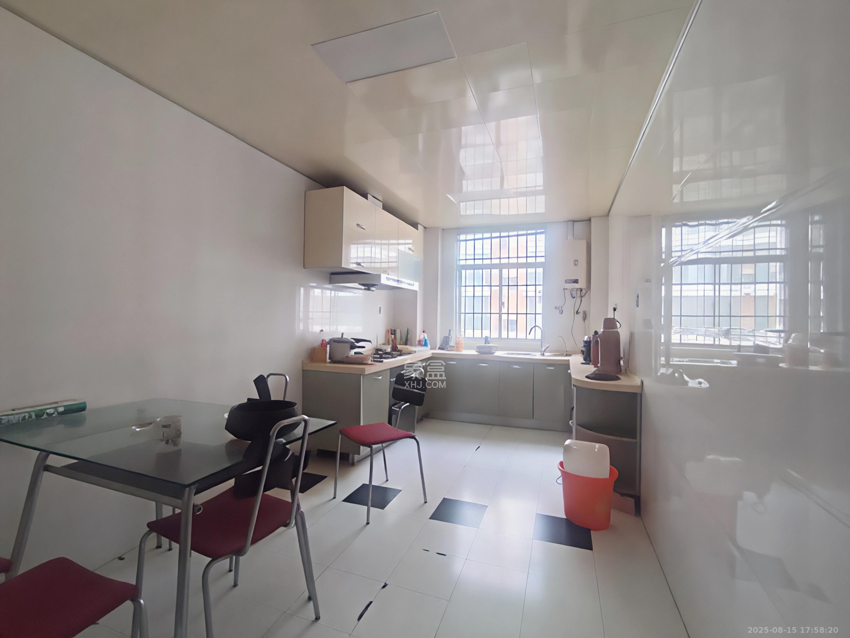 锦湘国际星城二期(锦雅苑)  3室2厅1卫    3000.0元/月 锦湘国际星城二期(锦雅苑)  3室2厅1卫    3000.0元/月室内图