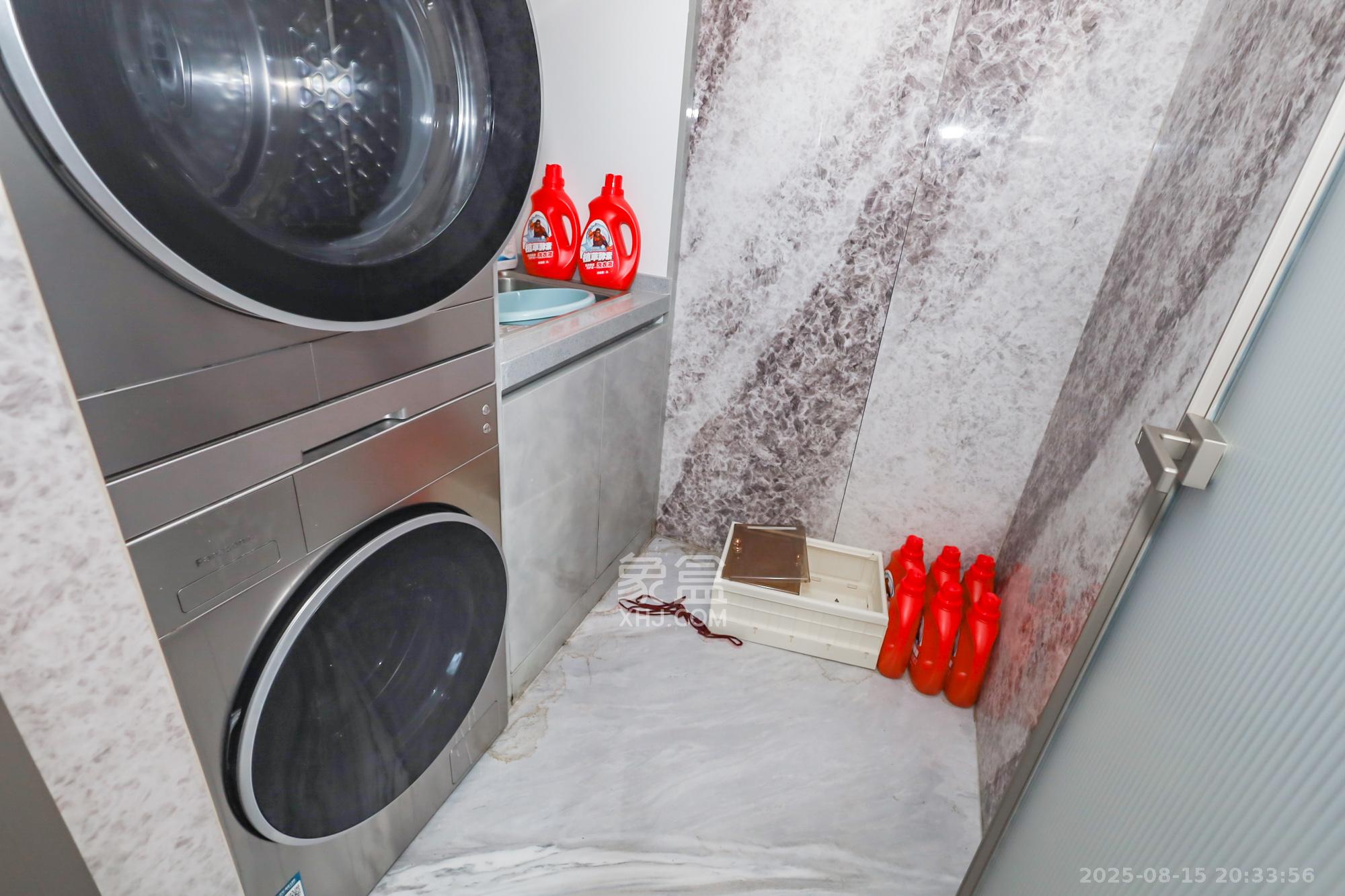 保利天禧C区  4室2厅2卫    548.0万其他