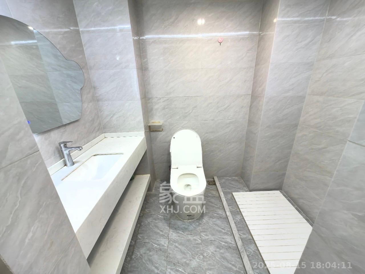 万润时光里  1室1厅1卫    1880.0元/月 万润时光里  1室1厅1卫    1880.0元/月室内图